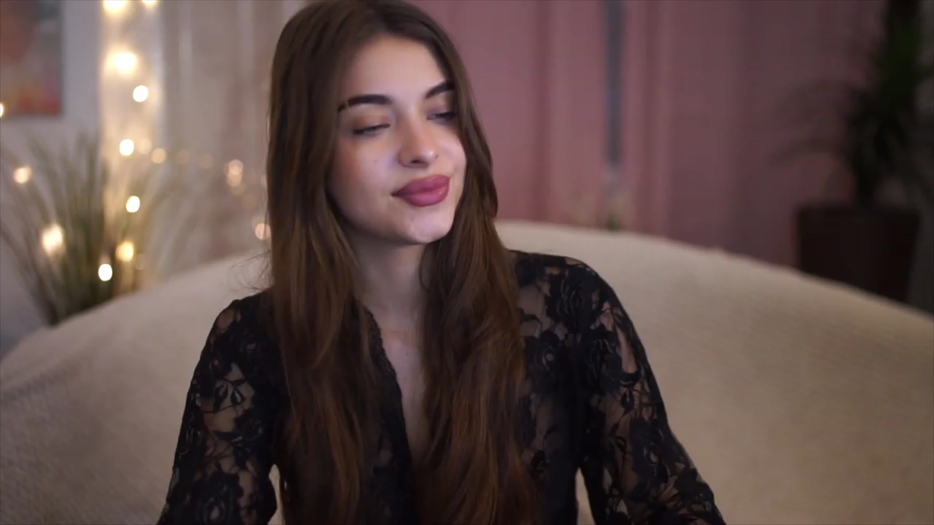 Gallery image thumbnail from Patrascanu333's myfreecams stream on, 11/20/2022, 17:20 image 7 of 20