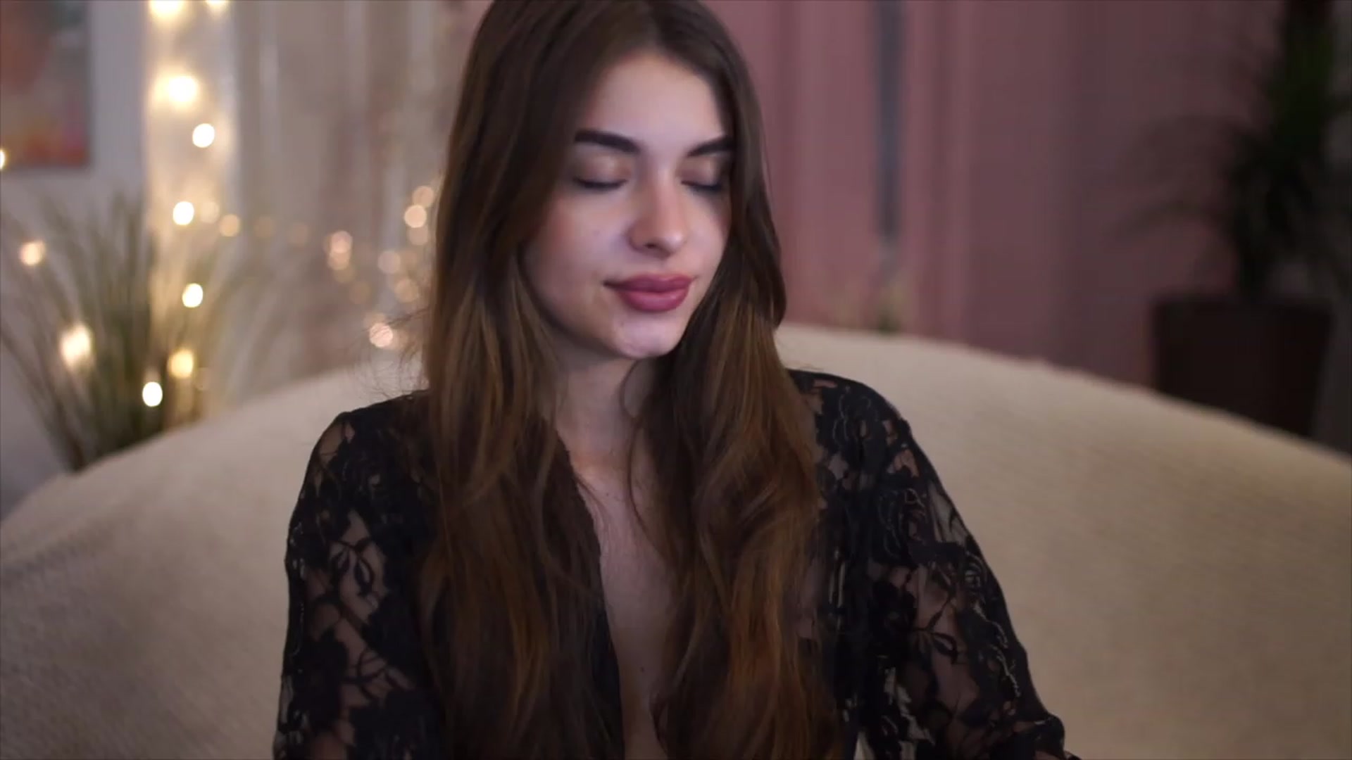 Gallery image thumbnail from Patrascanu333's myfreecams stream on, 11/20/2022, 17:20 image 11 of 20