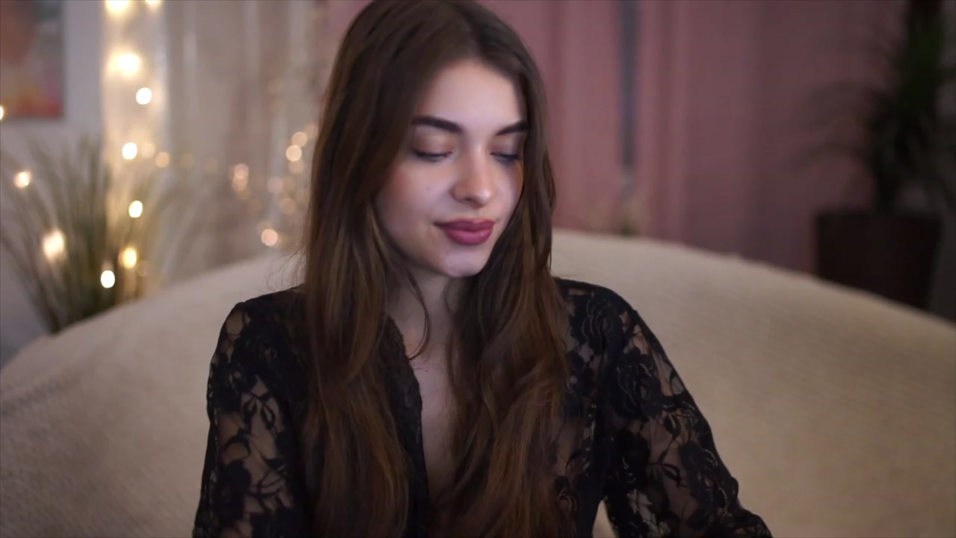 Gallery image thumbnail from Patrascanu333's myfreecams stream on, 11/20/2022, 17:20 image 1 of 20