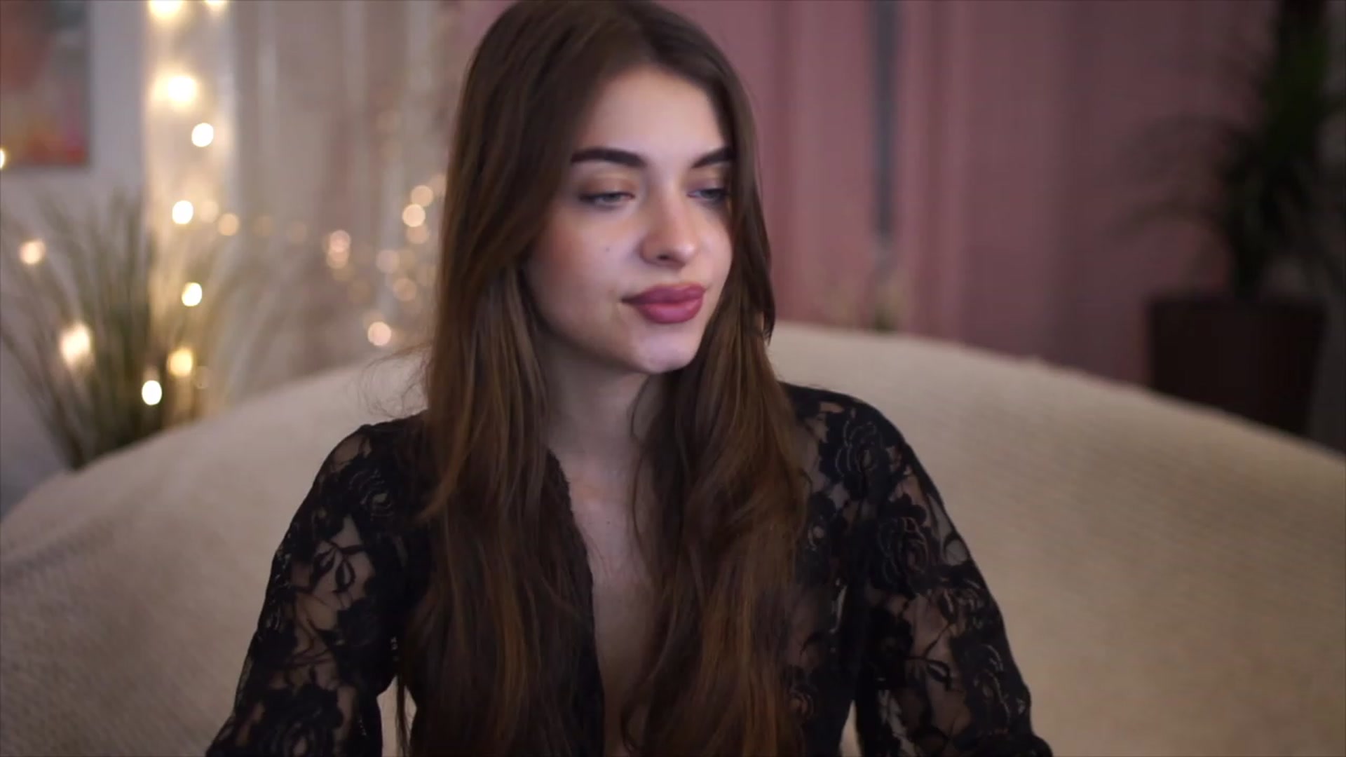 Gallery image thumbnail from Patrascanu333's myfreecams stream on, 11/20/2022, 17:20 image 14 of 20