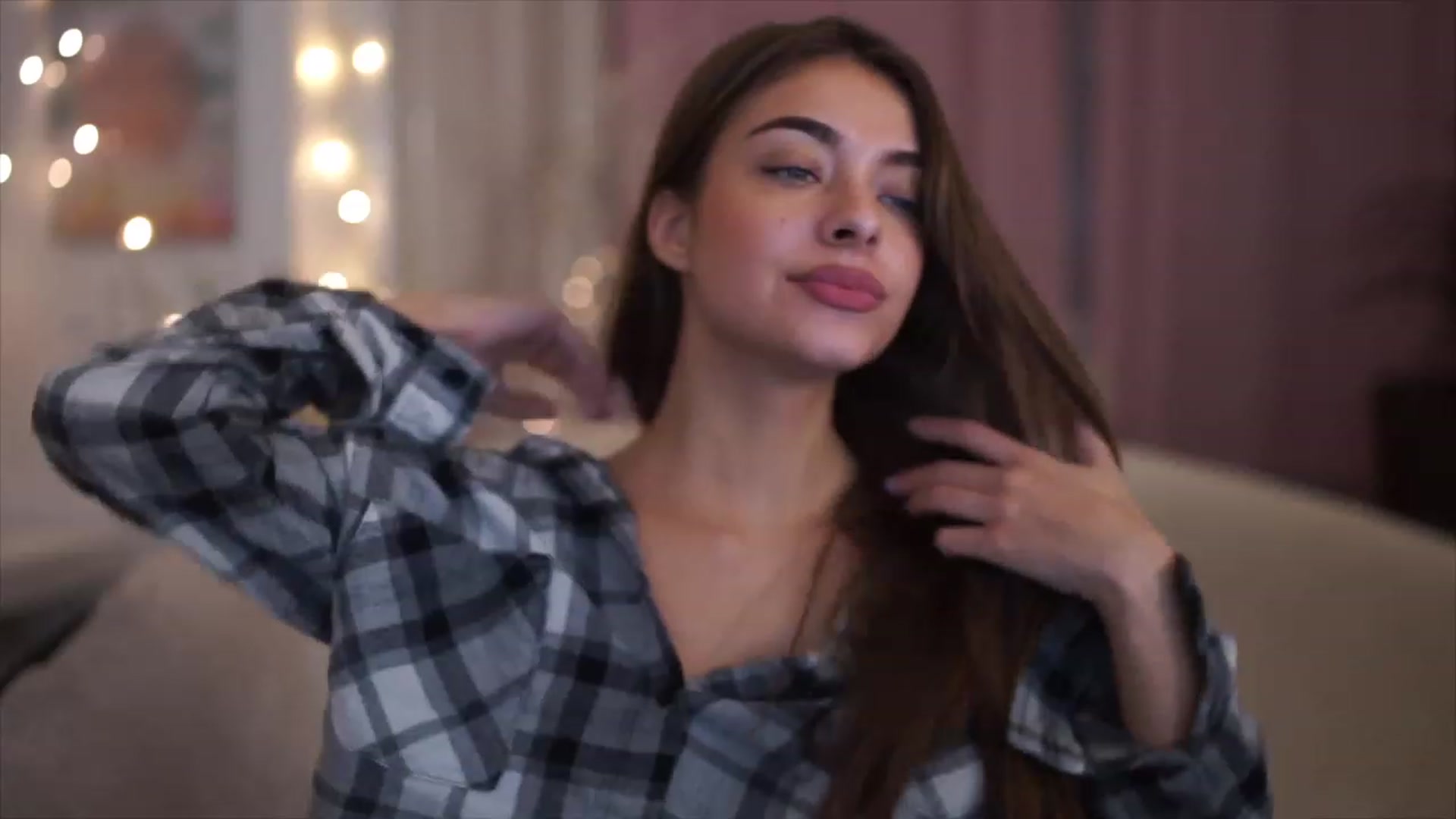 Gallery image thumbnail from Patrascanu333's myfreecams stream on, 11/21/2022, 17:40 image 6 of 20