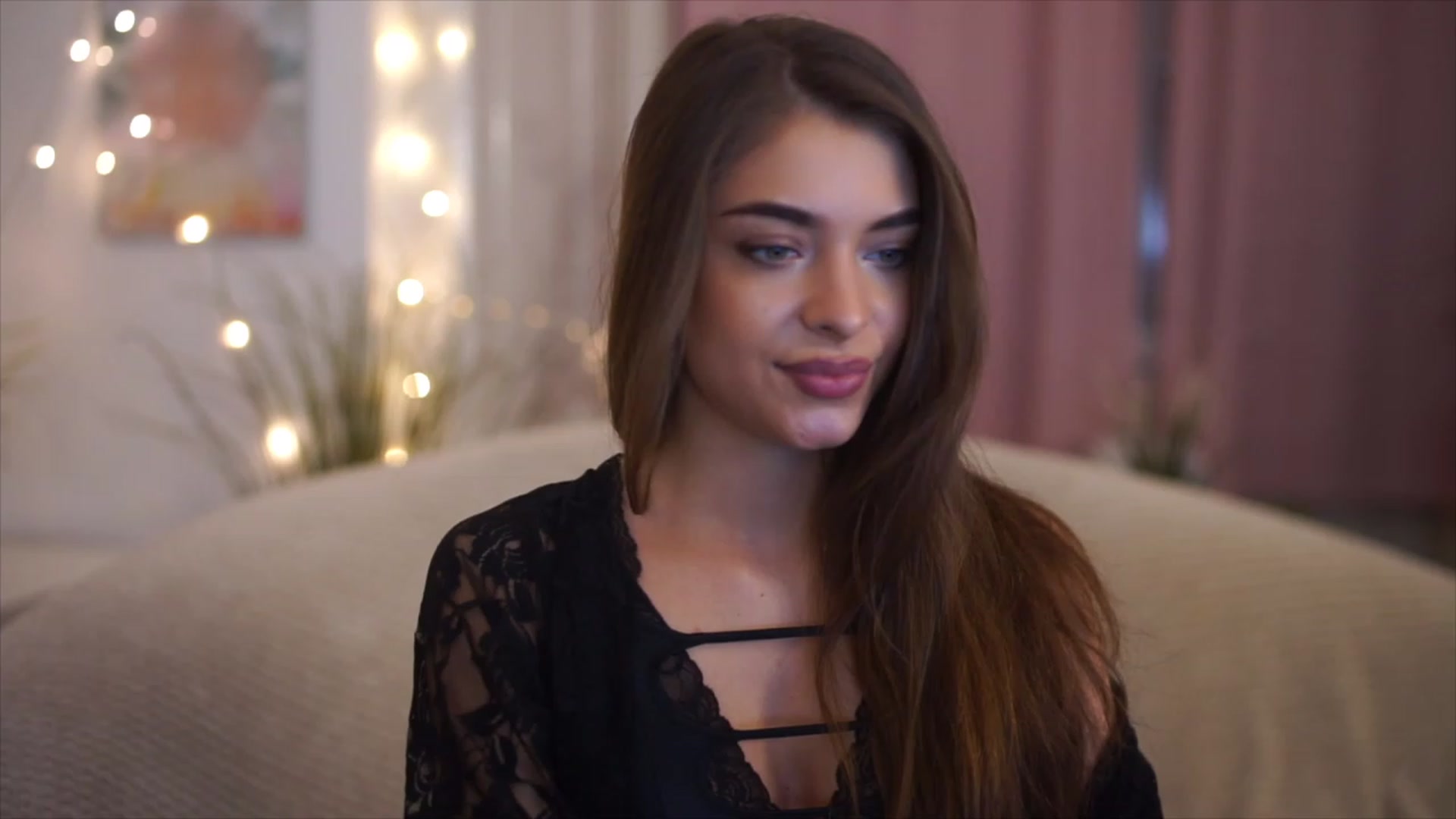 Gallery image thumbnail from Patrascanu333's myfreecams stream on, 11/29/2022, 16:36 image 1 of 20