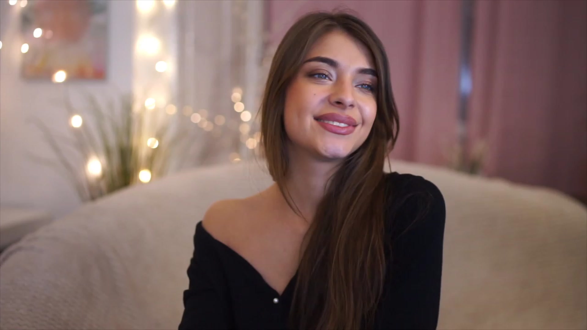 Gallery image thumbnail from Patrascanu333's myfreecams stream on, 12/01/2022, 16:44 image 10 of 20