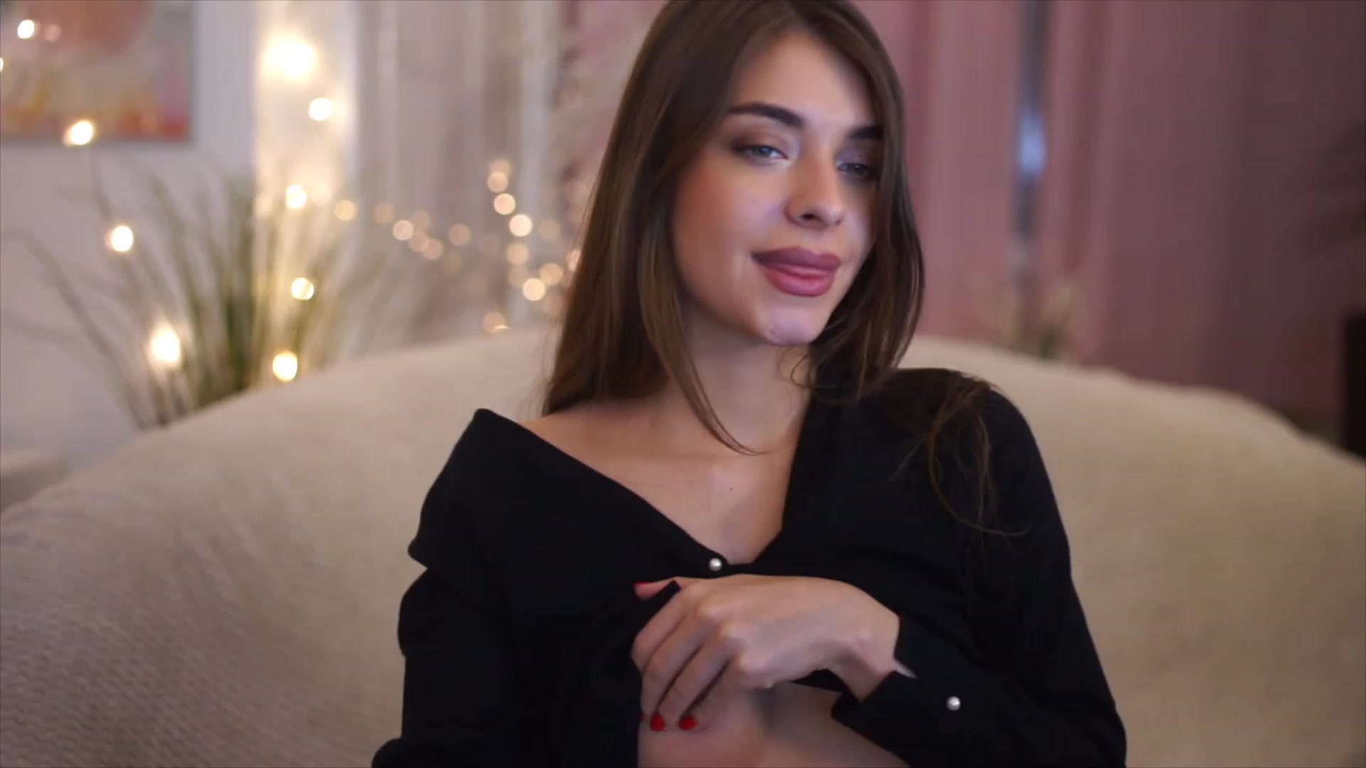Gallery image thumbnail from Patrascanu333's myfreecams stream on, 12/01/2022, 16:44 image 15 of 20