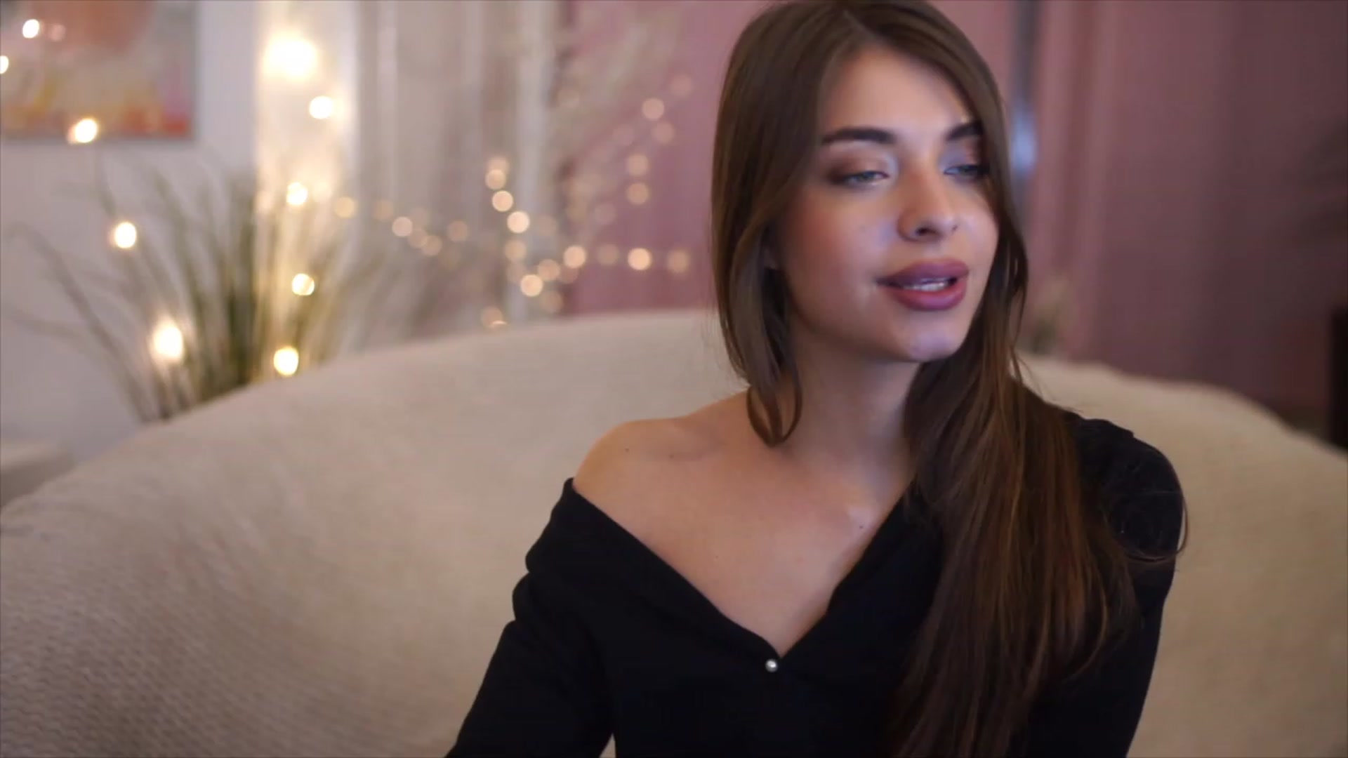 Gallery image thumbnail from Patrascanu333's myfreecams stream on, 12/01/2022, 16:44 image 16 of 20