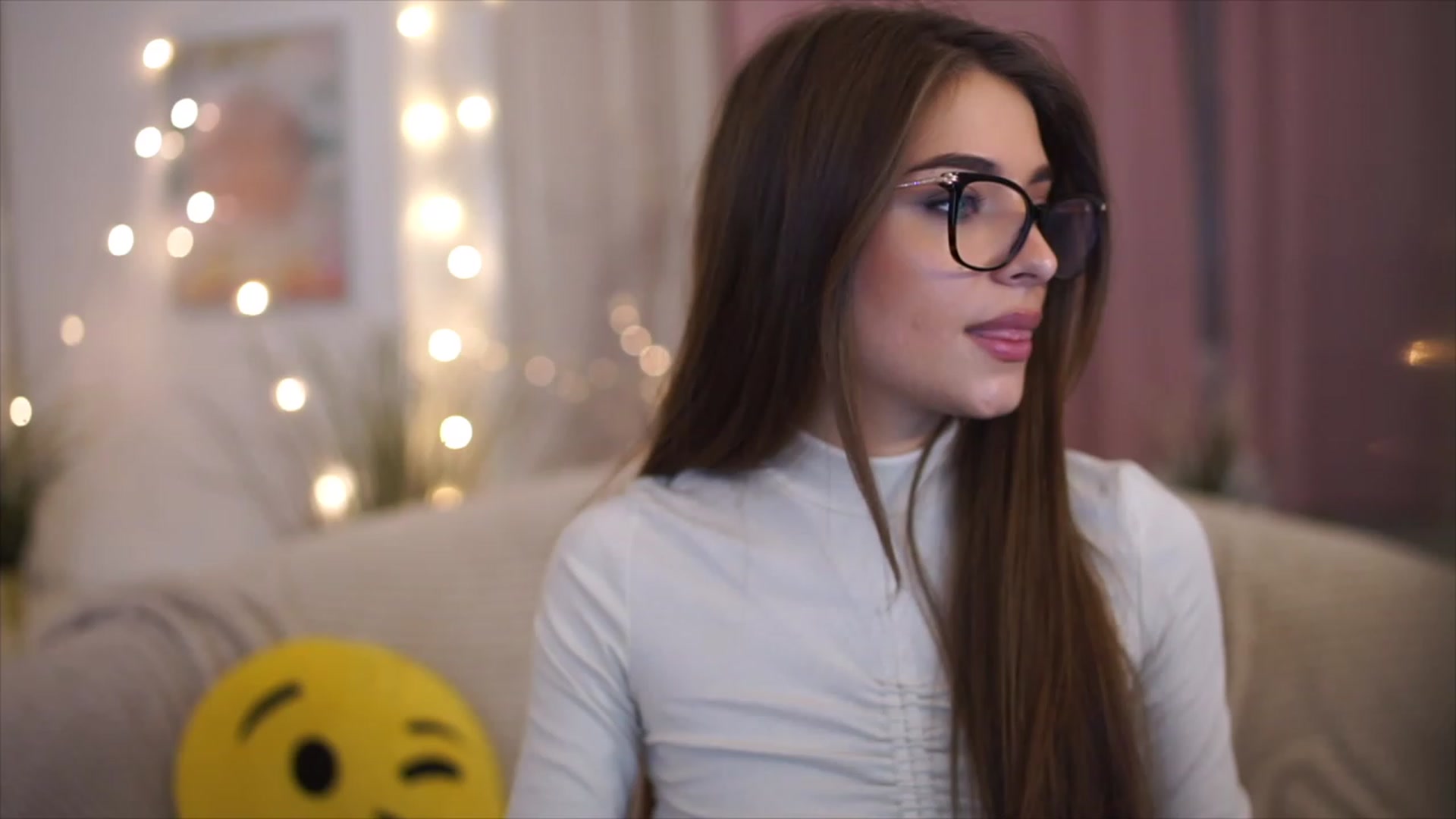 Gallery image thumbnail from Patrascanu333's myfreecams stream on, 12/02/2022, 17:17 image 4 of 20
