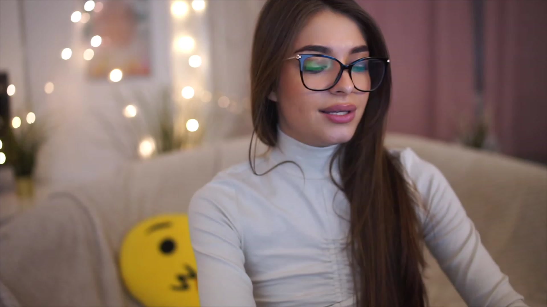 Gallery image thumbnail from Patrascanu333's myfreecams stream on, 12/02/2022, 18:37 image 6 of 20
