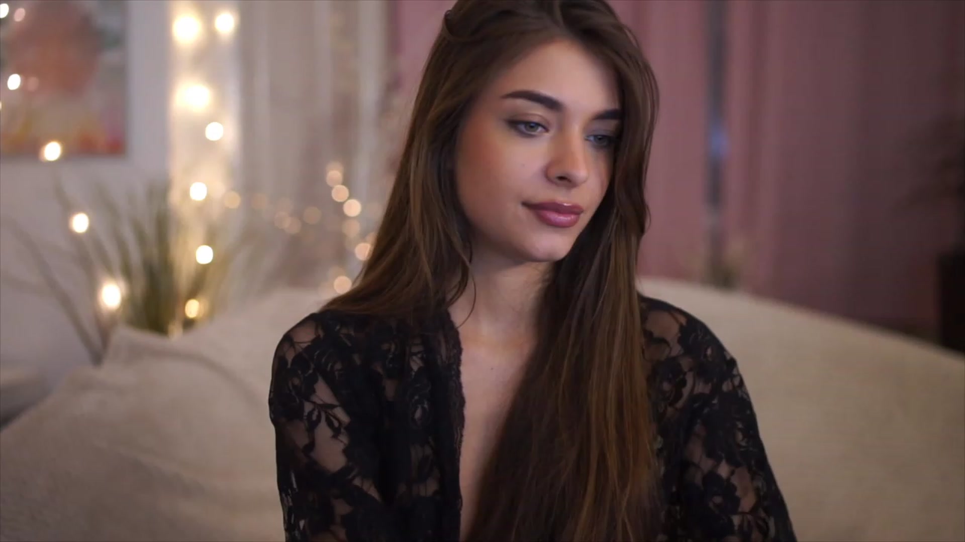 Gallery image thumbnail from Patrascanu333's myfreecams stream on, 12/03/2022, 16:56 image 17 of 20