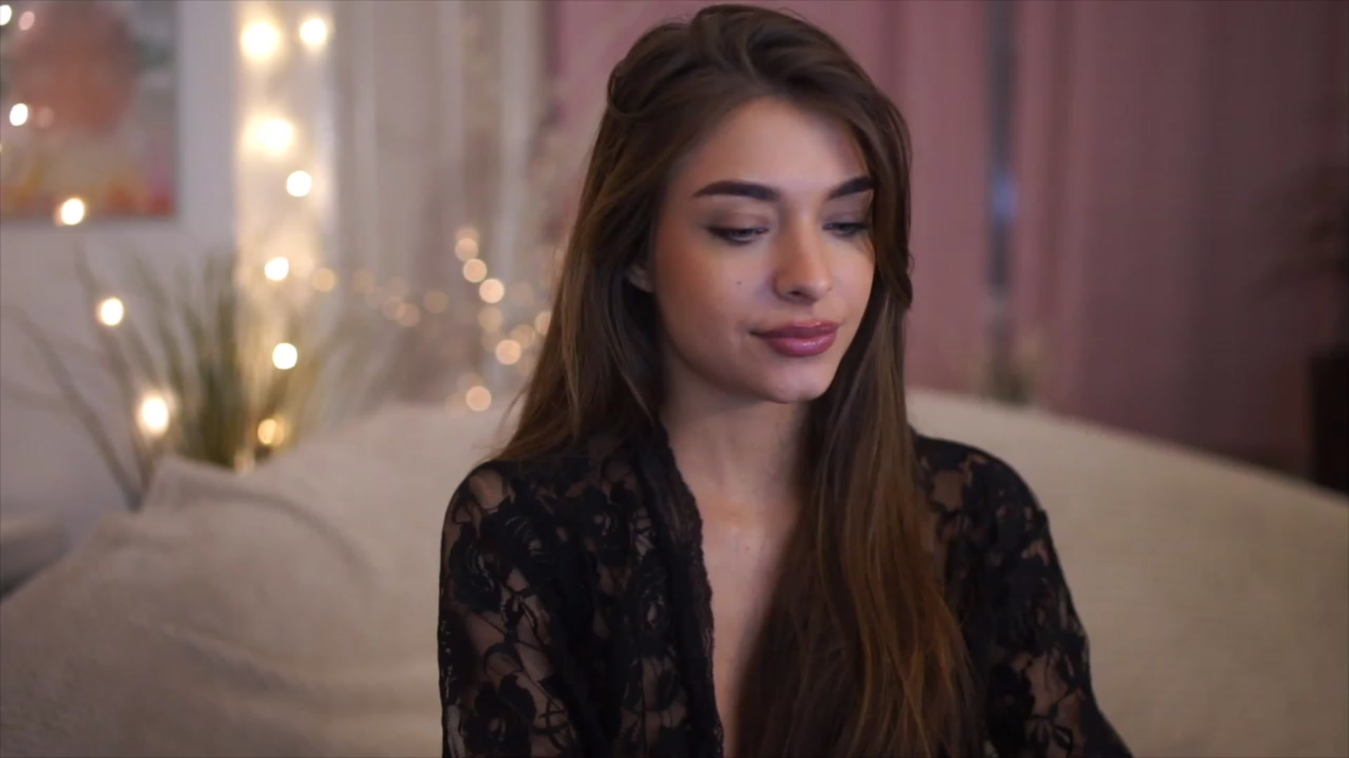 Gallery image thumbnail from Patrascanu333's myfreecams stream on, 12/03/2022, 16:56 image 12 of 20