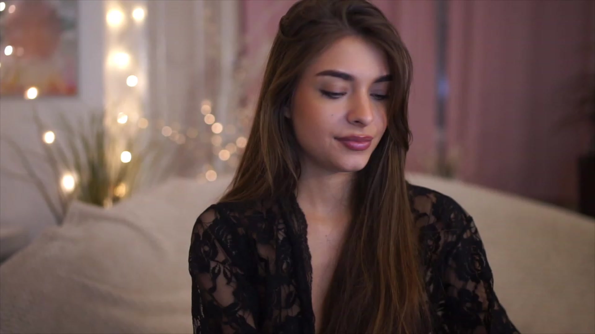 Gallery image thumbnail from Patrascanu333's myfreecams stream on, 12/03/2022, 16:56 image 15 of 20