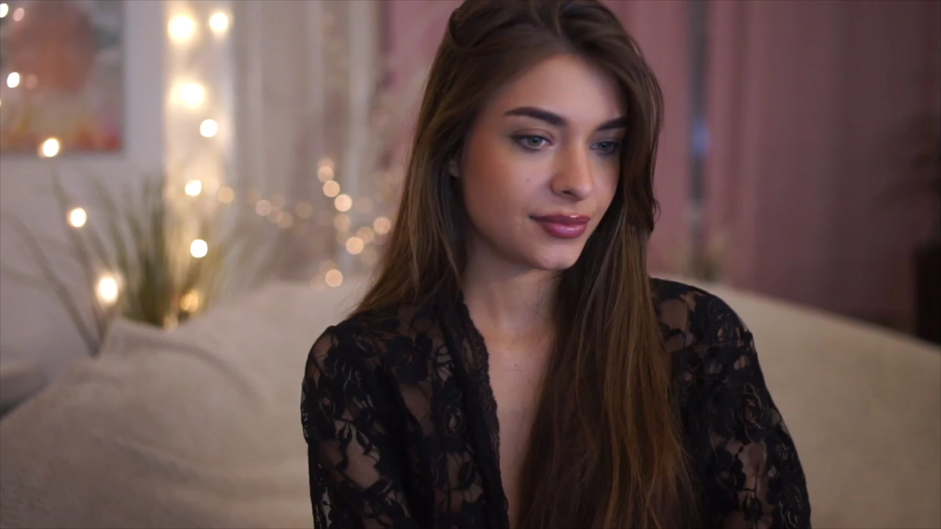 Gallery image thumbnail from Patrascanu333's myfreecams stream on, 12/03/2022, 16:56 image 14 of 20