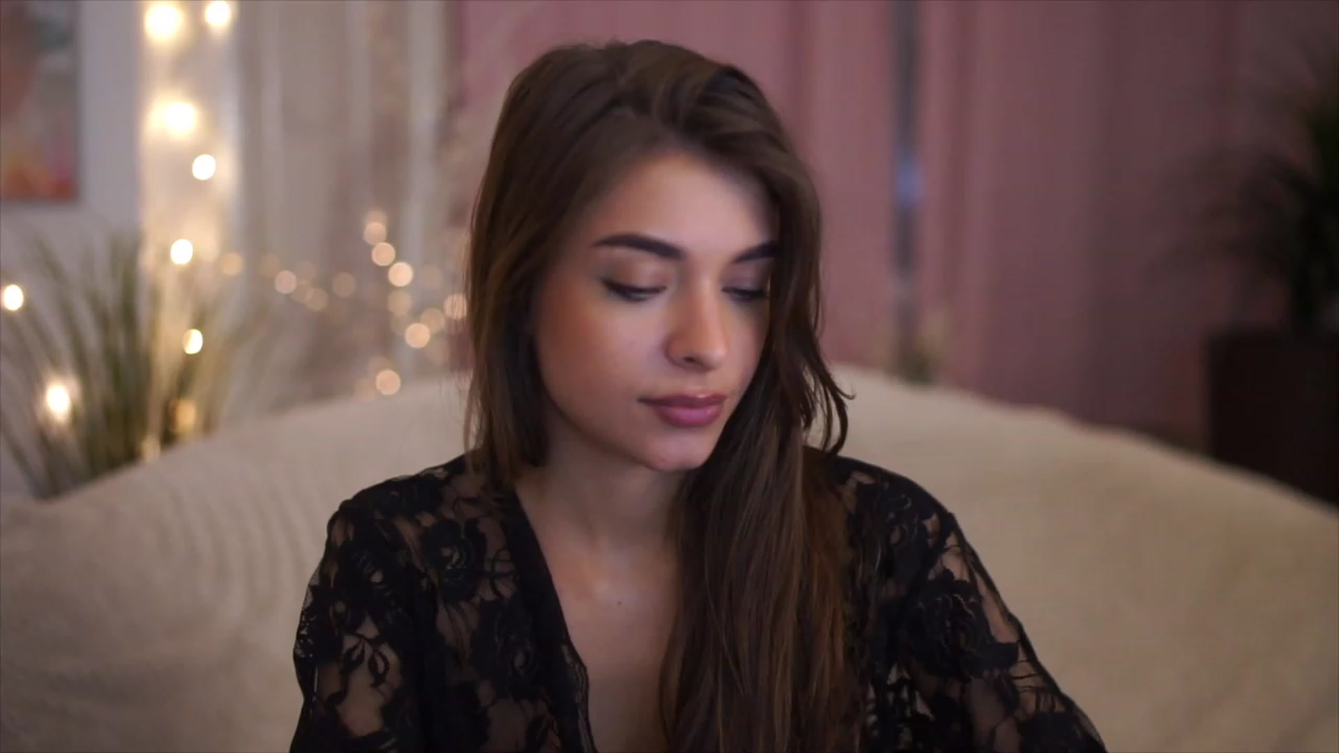 Gallery image thumbnail from Patrascanu333's myfreecams stream on, 12/03/2022, 18:17 image 4 of 20