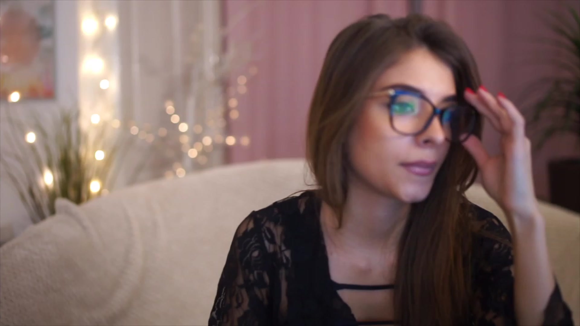 Gallery image thumbnail from Patrascanu333's myfreecams stream on, 12/05/2022, 16:19 image 19 of 20