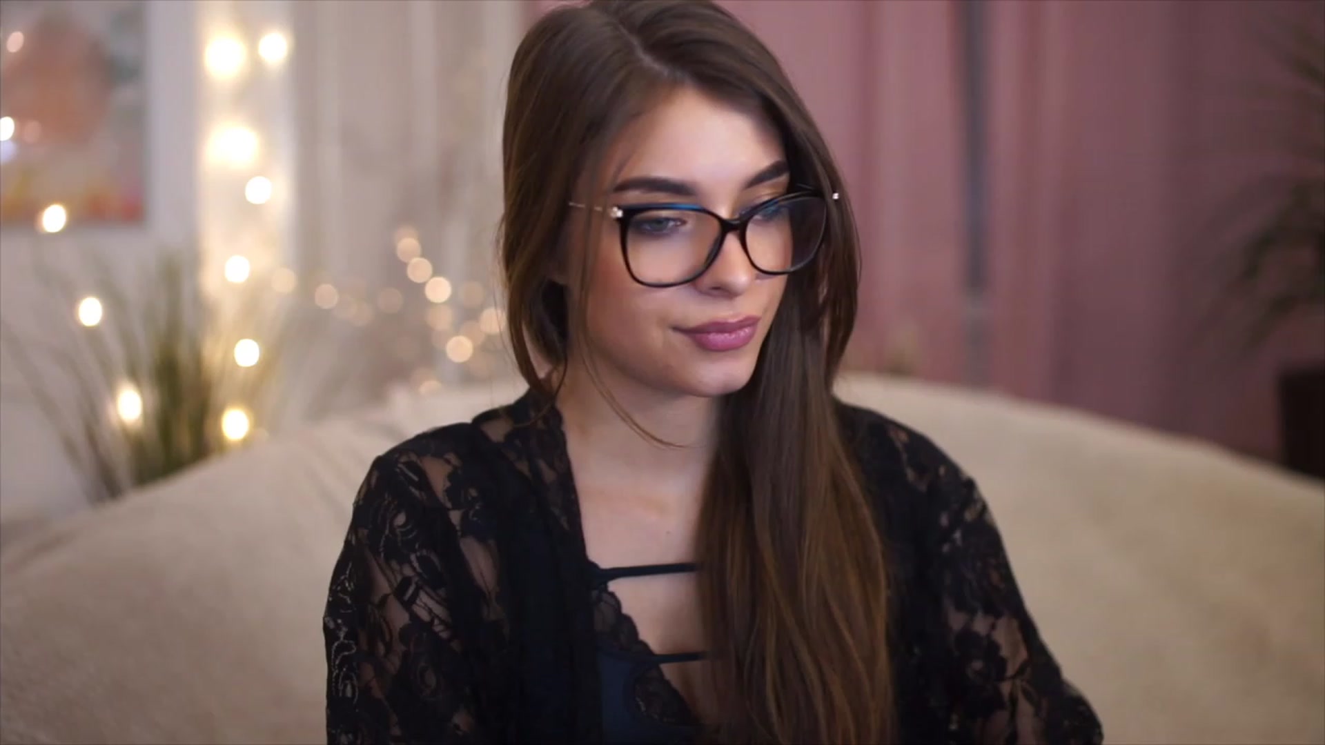 Gallery image thumbnail from Patrascanu333's myfreecams stream on, 12/05/2022, 17:26 image 2 of 20