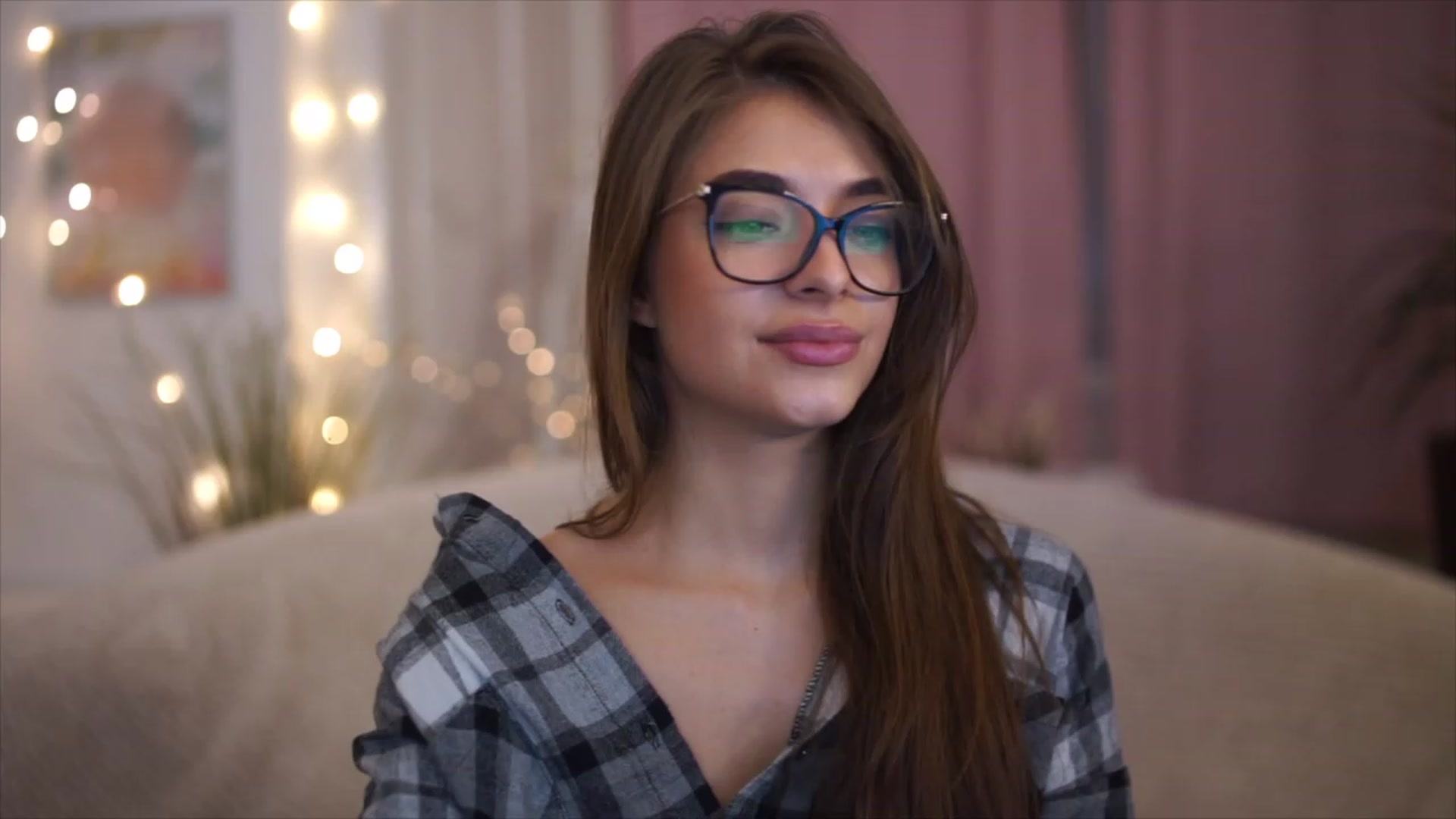 Gallery image thumbnail from Patrascanu333's myfreecams stream on, 12/06/2022, 18:02 image 5 of 20
