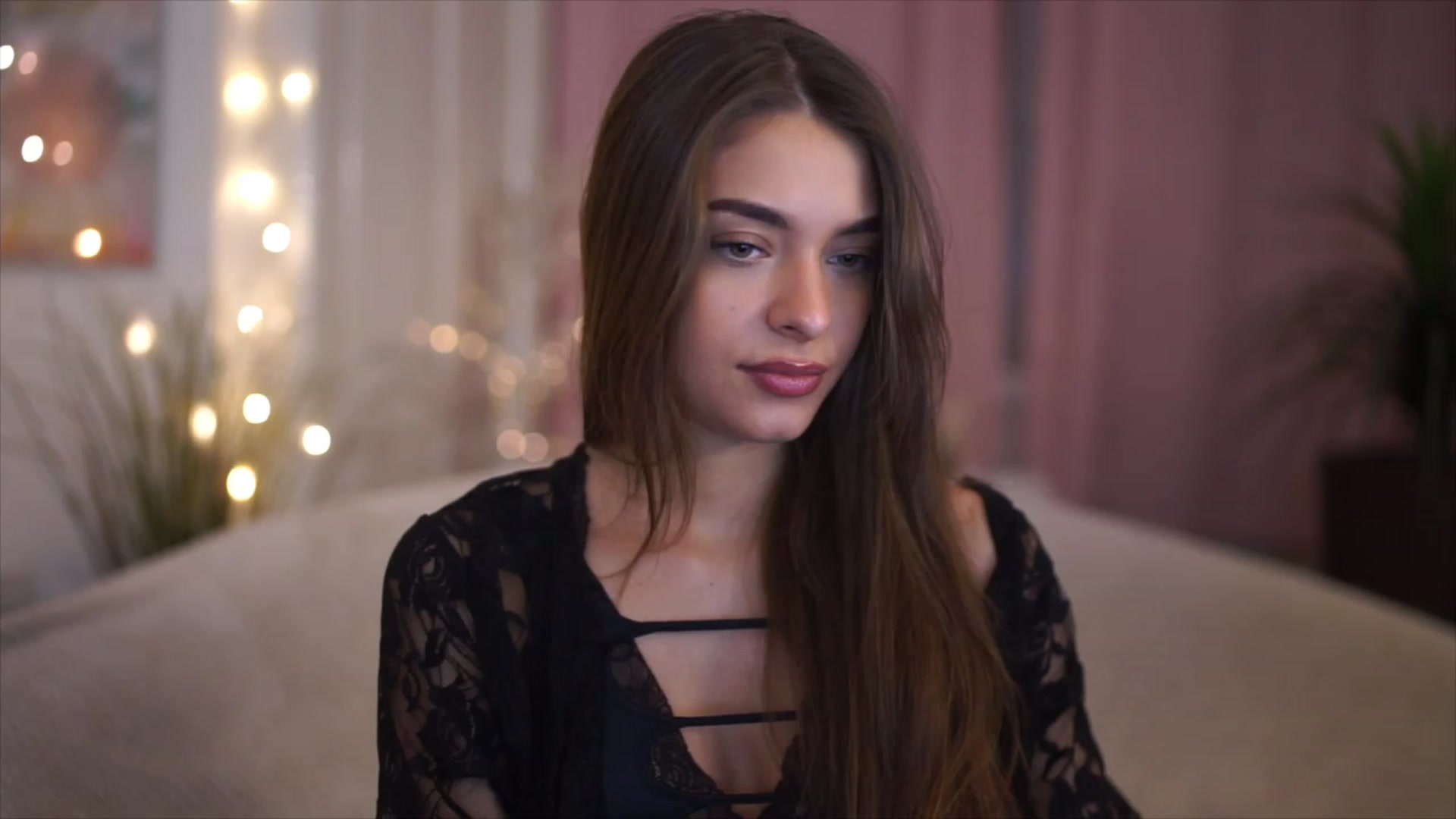 Gallery image thumbnail from Patrascanu333's myfreecams stream on, 12/09/2022, 17:19 image 3 of 20