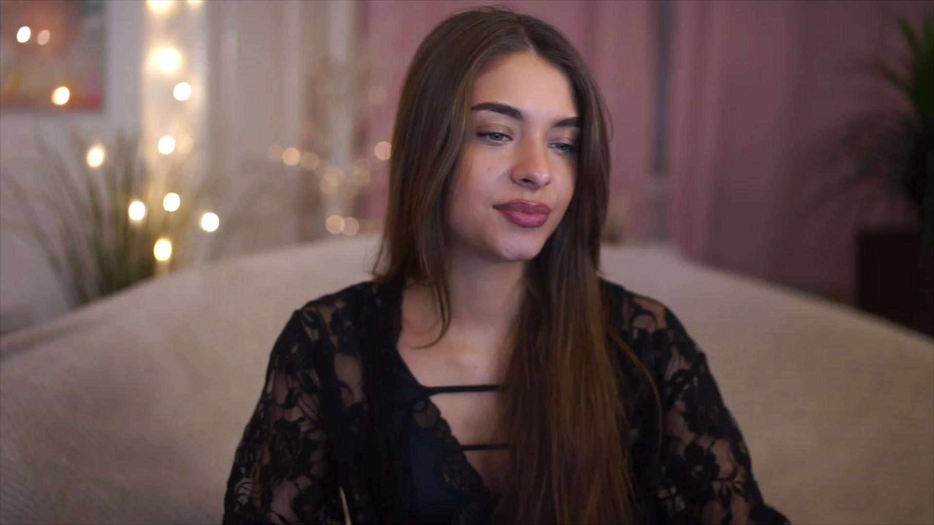 Gallery image thumbnail from Patrascanu333's myfreecams stream on, 12/09/2022, 17:19 image 16 of 20