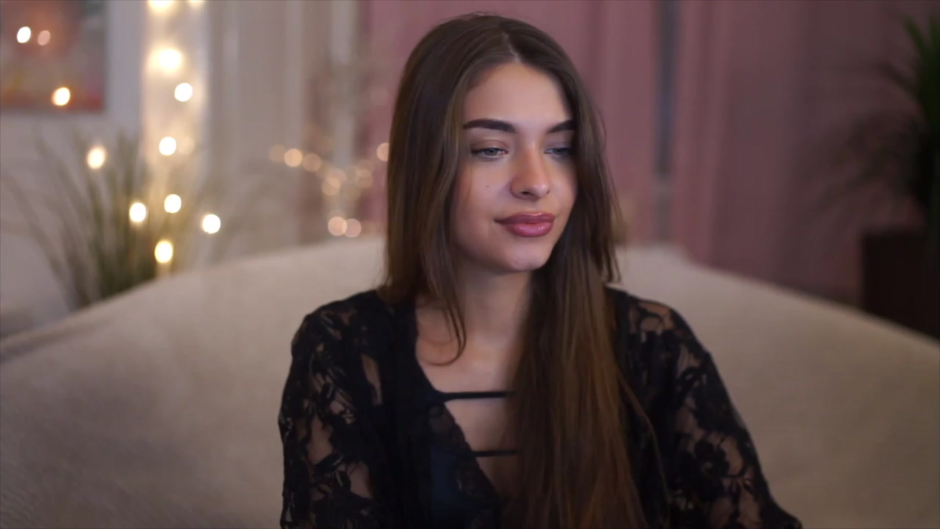 Gallery image thumbnail from Patrascanu333's myfreecams stream on, 12/09/2022, 17:19 image 17 of 20