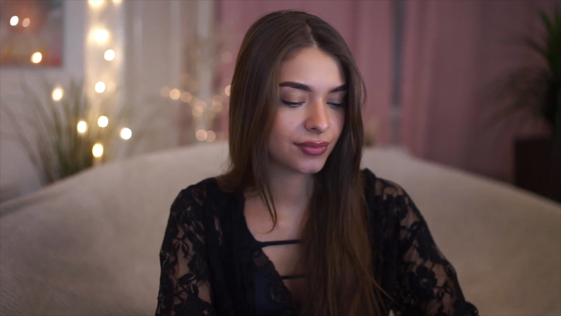 Gallery image thumbnail from Patrascanu333's myfreecams stream on, 12/09/2022, 17:19 image 12 of 20