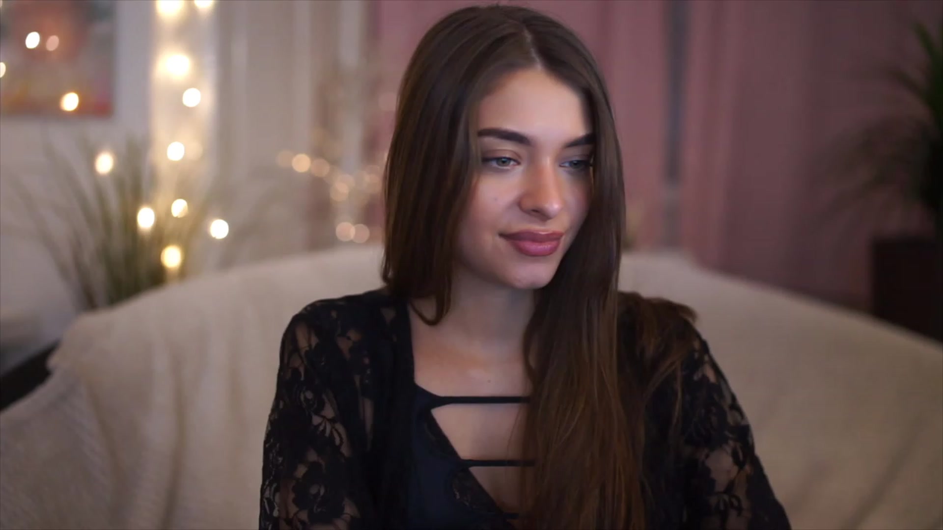 Gallery image thumbnail from Patrascanu333's myfreecams stream on, 12/09/2022, 18:28 image 2 of 20