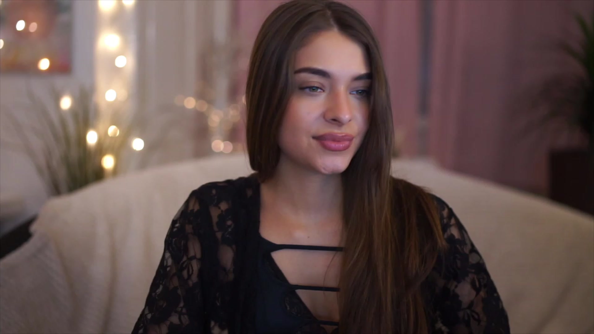 Gallery image thumbnail from Patrascanu333's myfreecams stream on, 12/09/2022, 18:28 image 1 of 20