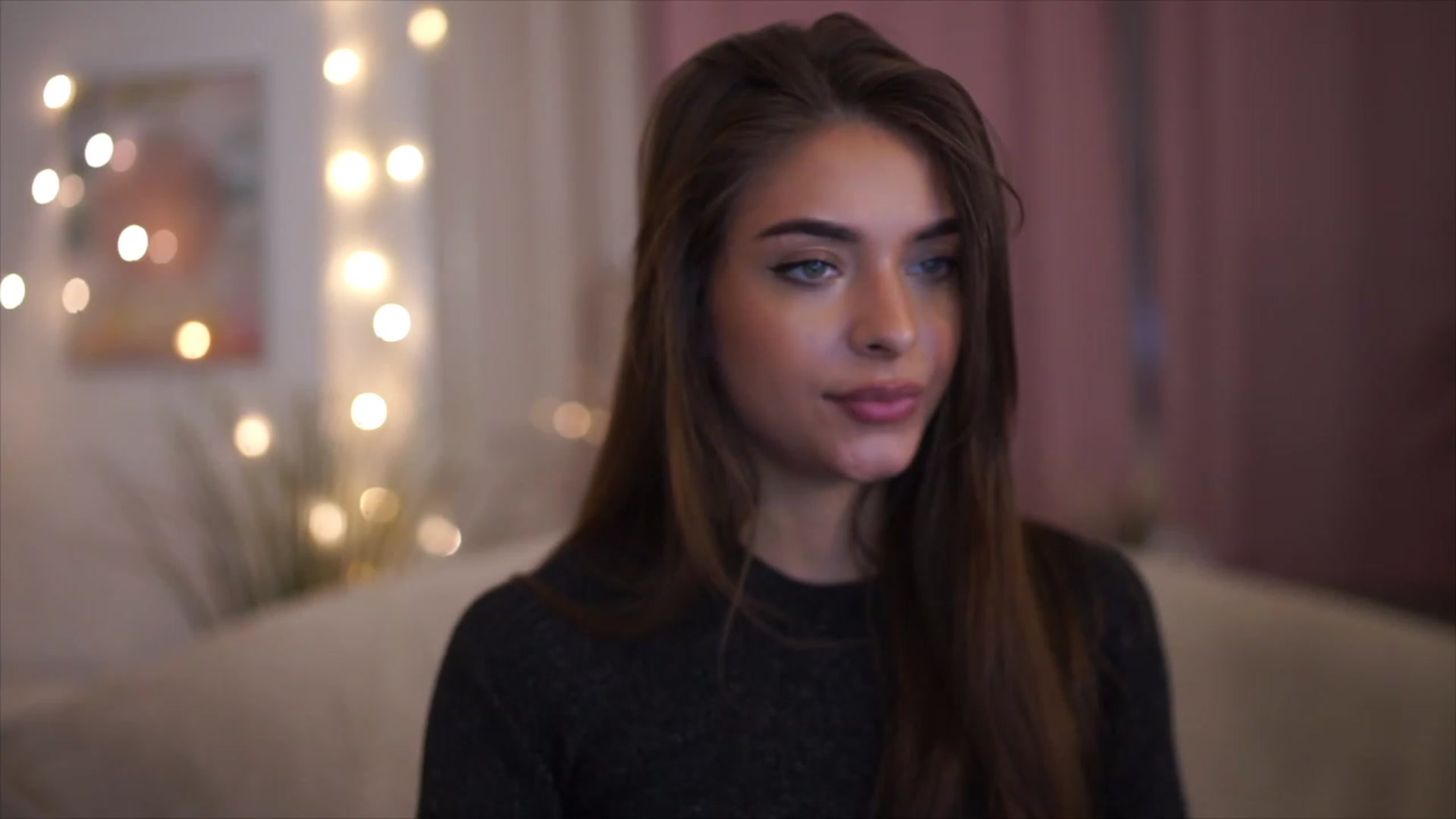 Gallery image thumbnail from Patrascanu333's myfreecams stream on, 12/16/2022, 17:01 image 10 of 20