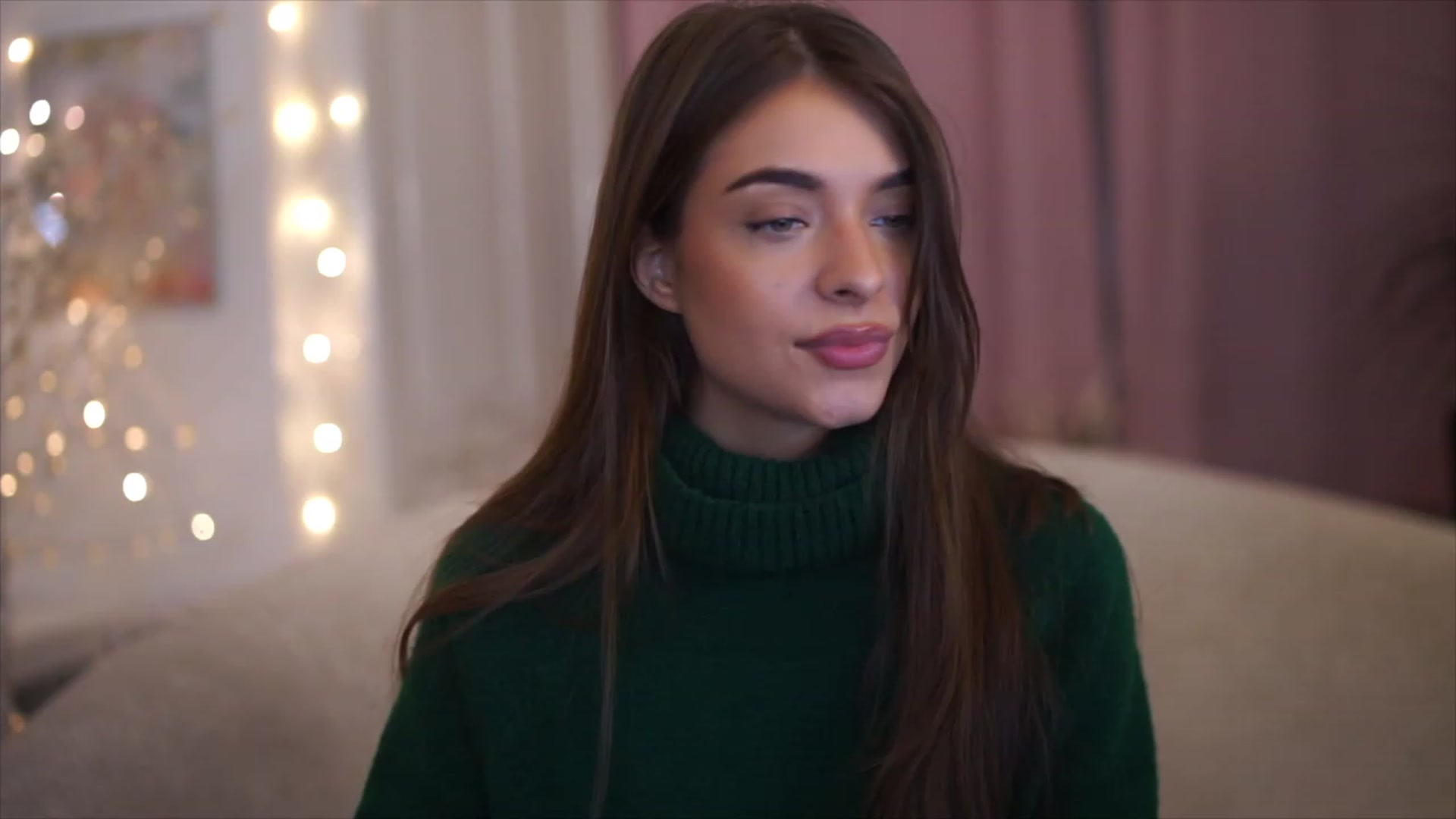 Gallery image thumbnail from Patrascanu333's myfreecams stream on, 12/20/2022, 17:25 image 3 of 20