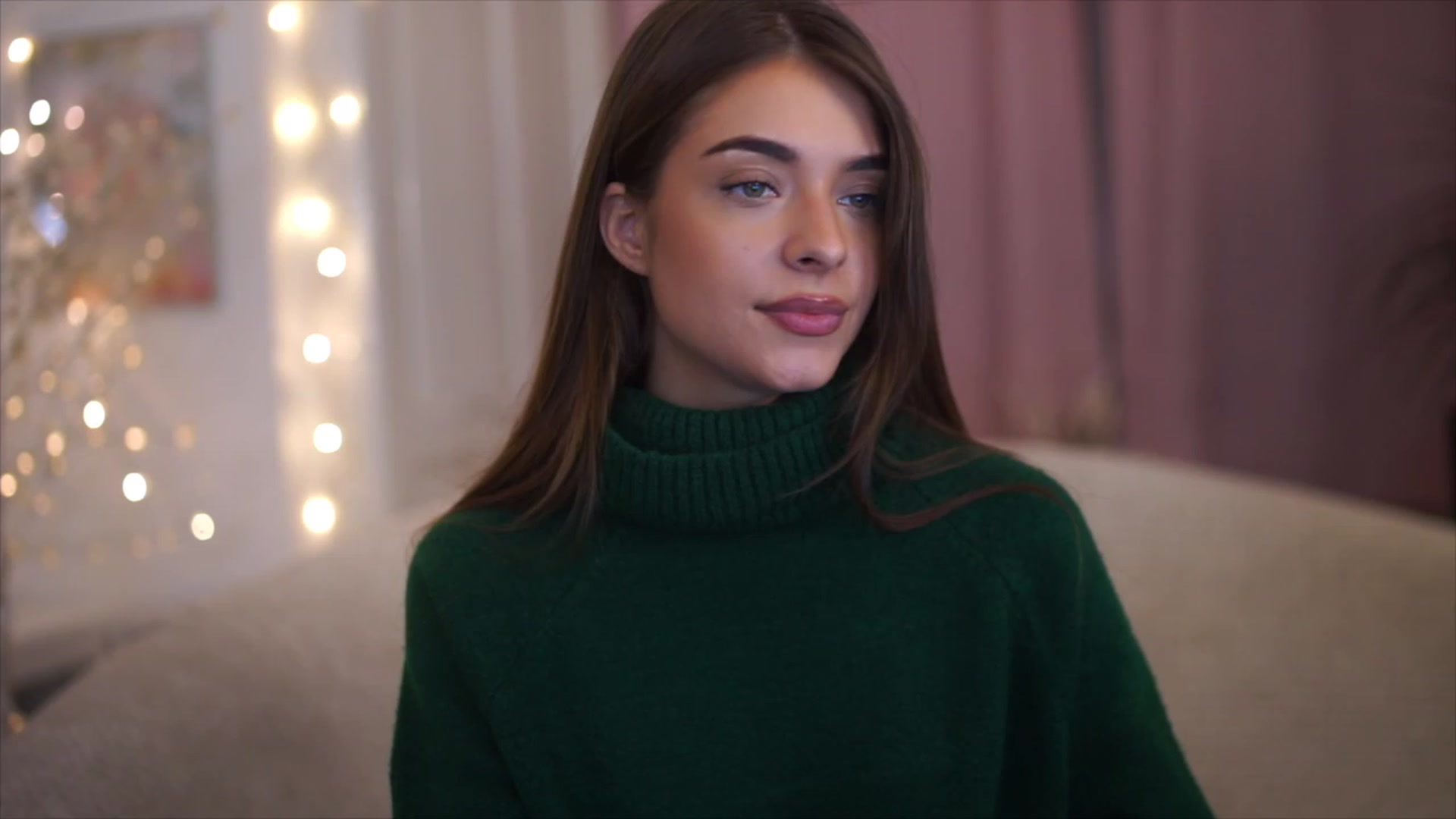 Gallery image thumbnail from Patrascanu333's myfreecams stream on, 12/20/2022, 17:25 image 14 of 20