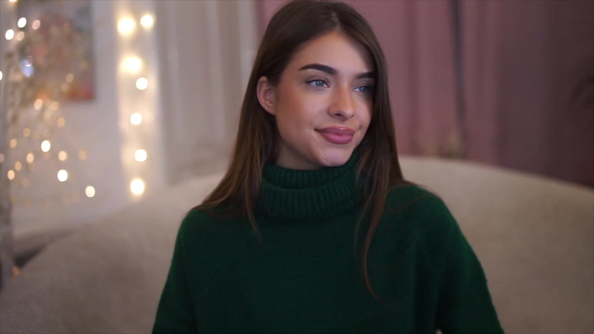 Gallery image thumbnail from Patrascanu333's myfreecams stream on, 12/20/2022, 17:25 image 18 of 20
