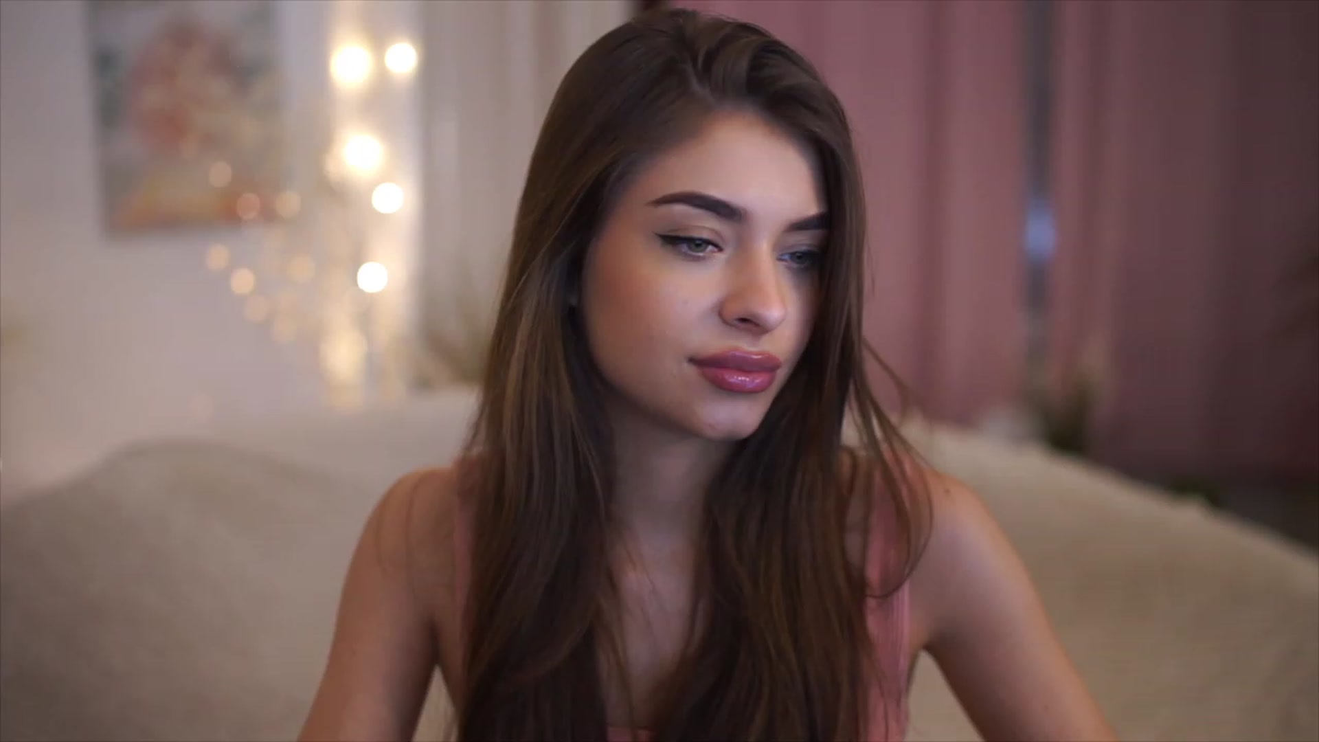Gallery image thumbnail from Patrascanu333's myfreecams stream on, 01/02/2023, 15:57 image 18 of 20