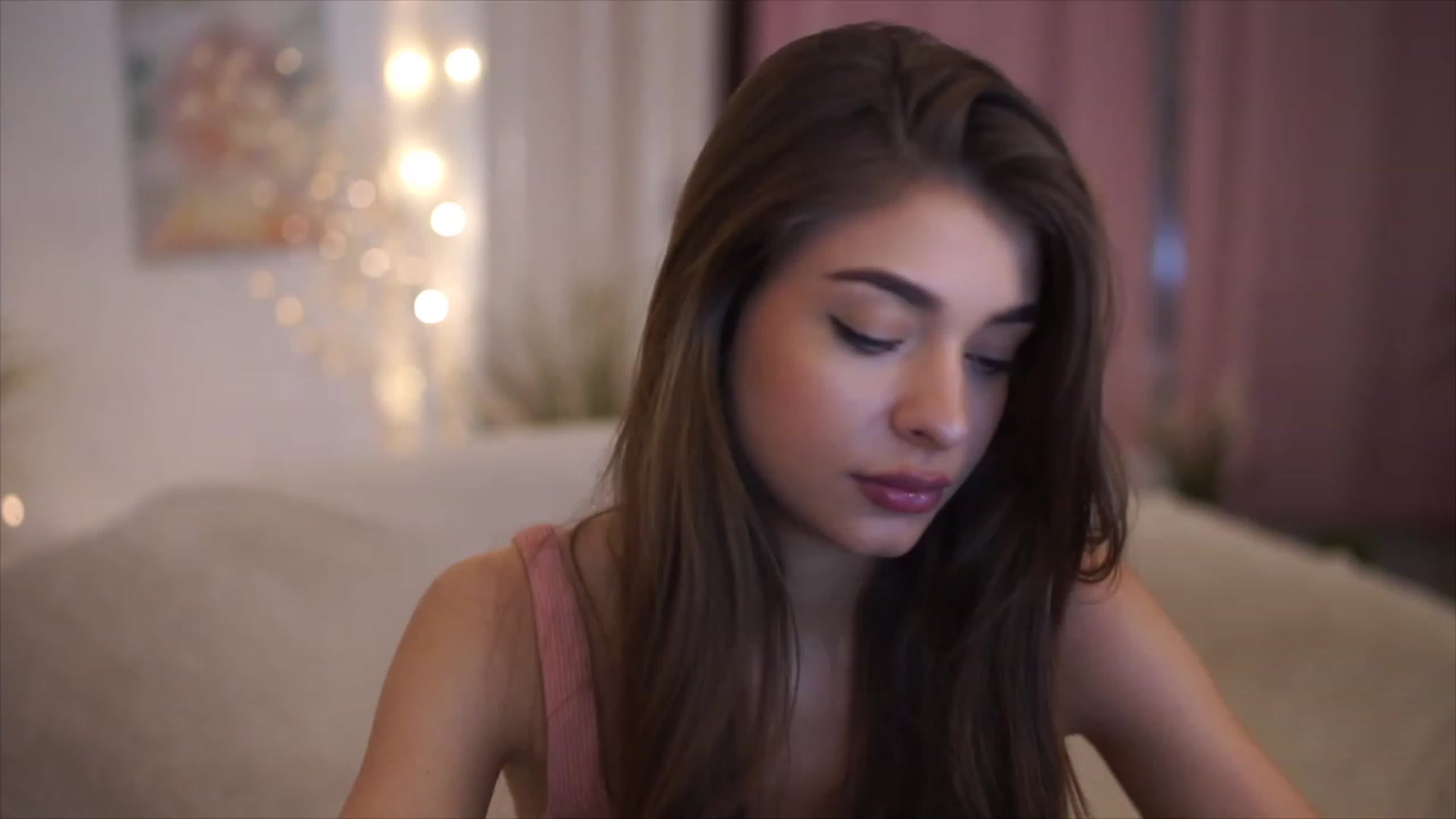 Gallery image thumbnail from Patrascanu333's myfreecams stream on, 01/02/2023, 15:57 image 2 of 20