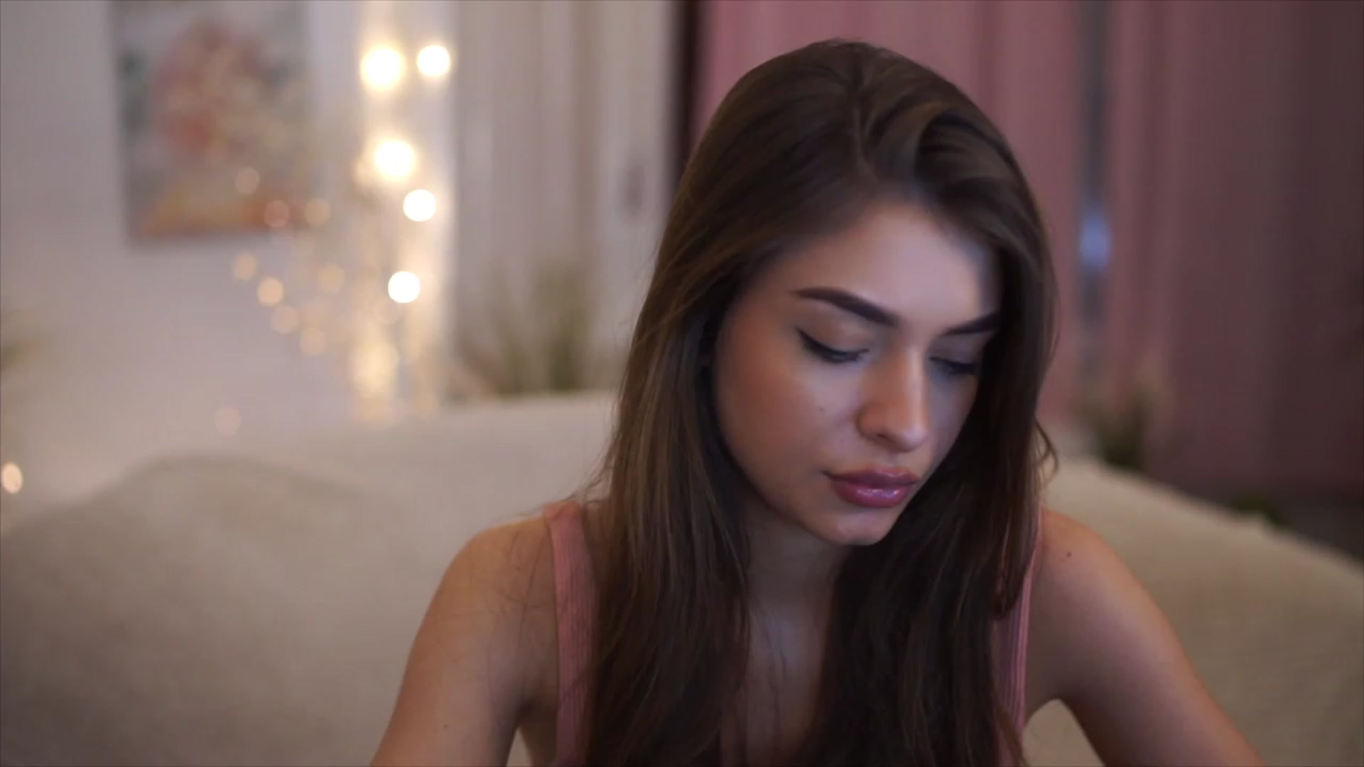 Gallery image thumbnail from Patrascanu333's myfreecams stream on, 01/02/2023, 15:57 image 9 of 20