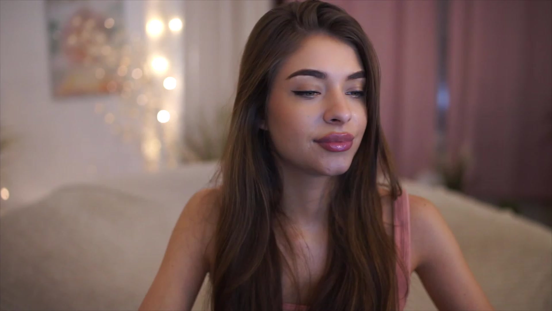 Gallery image thumbnail from Patrascanu333's myfreecams stream on, 01/02/2023, 15:57 image 7 of 20