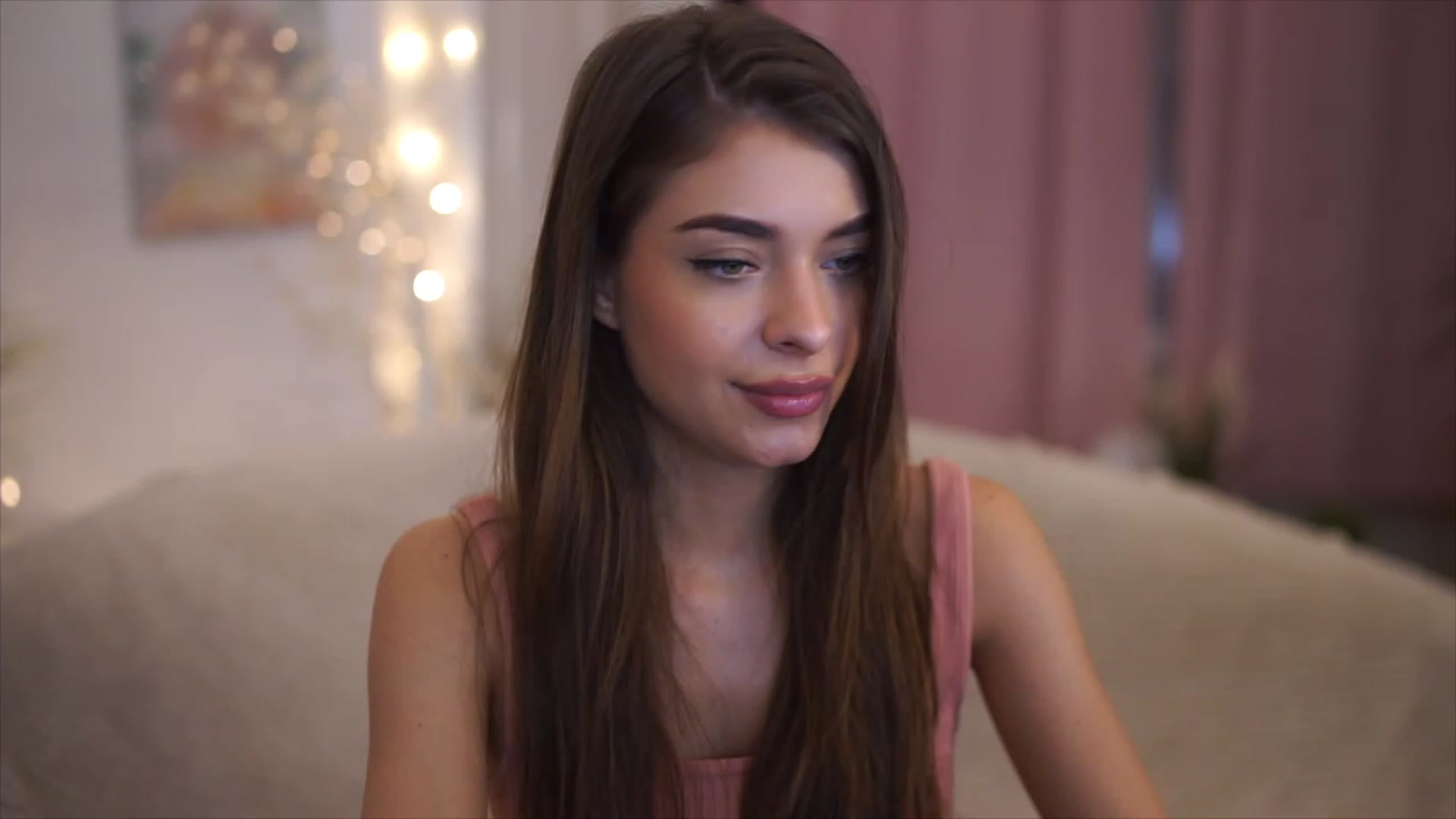 Gallery image thumbnail from Patrascanu333's myfreecams stream on, 01/02/2023, 17:26 image 8 of 20