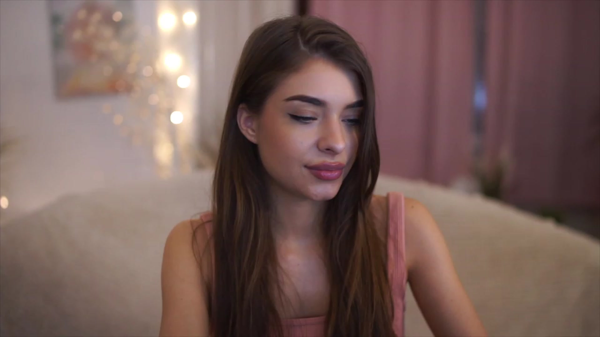 Gallery image thumbnail from Patrascanu333's myfreecams stream on, 01/02/2023, 17:26 image 5 of 20