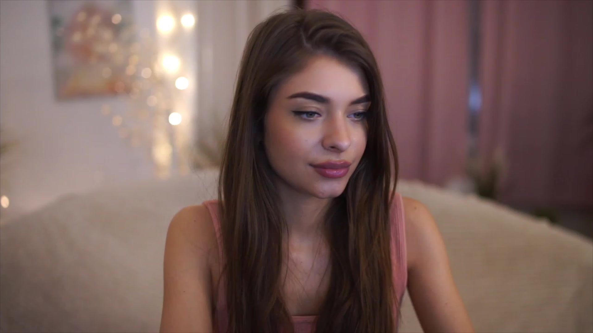 Gallery image thumbnail from Patrascanu333's myfreecams stream on, 01/02/2023, 17:26 image 1 of 20