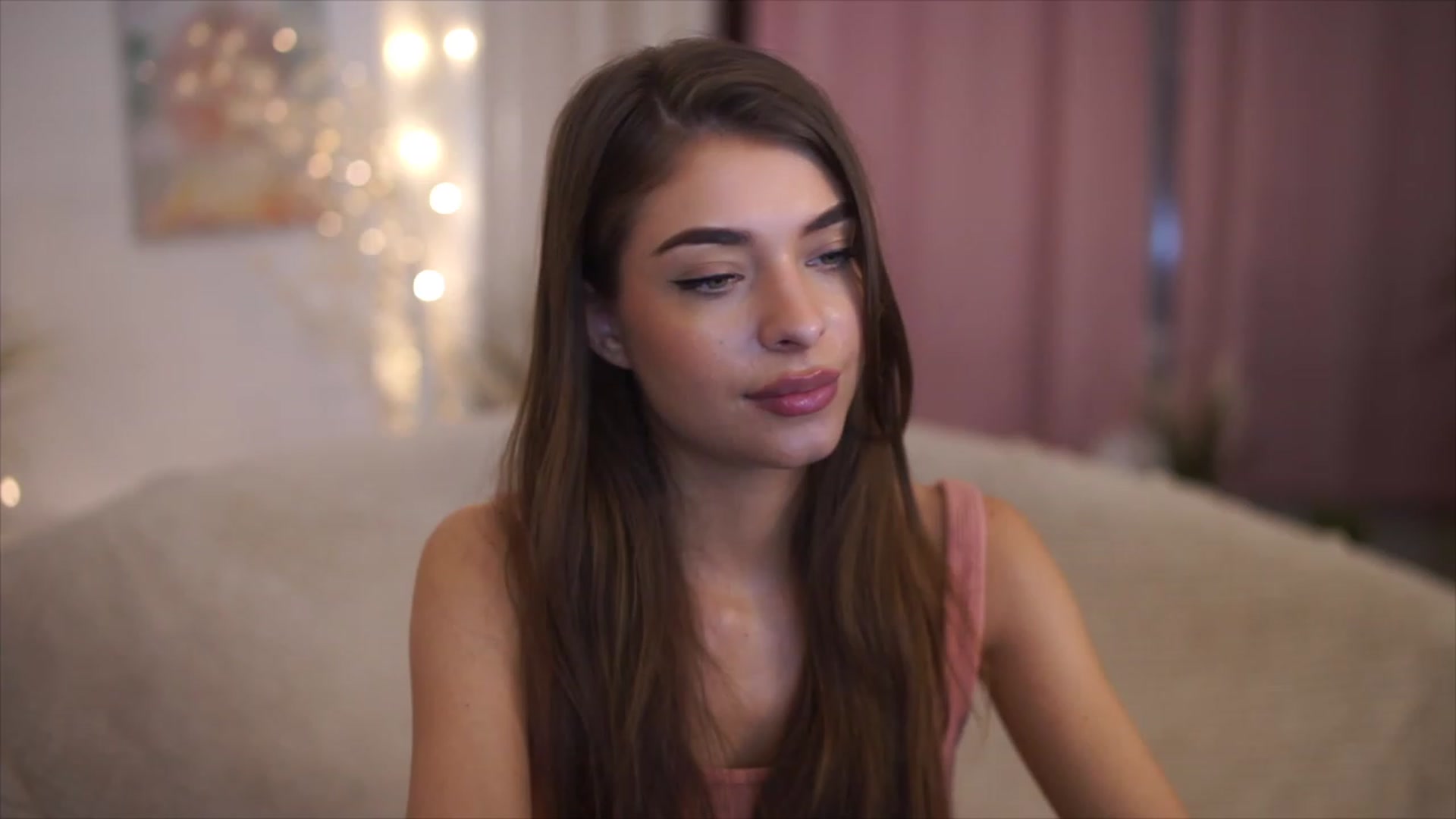 Gallery image thumbnail from Patrascanu333's myfreecams stream on, 01/02/2023, 17:26 image 9 of 20