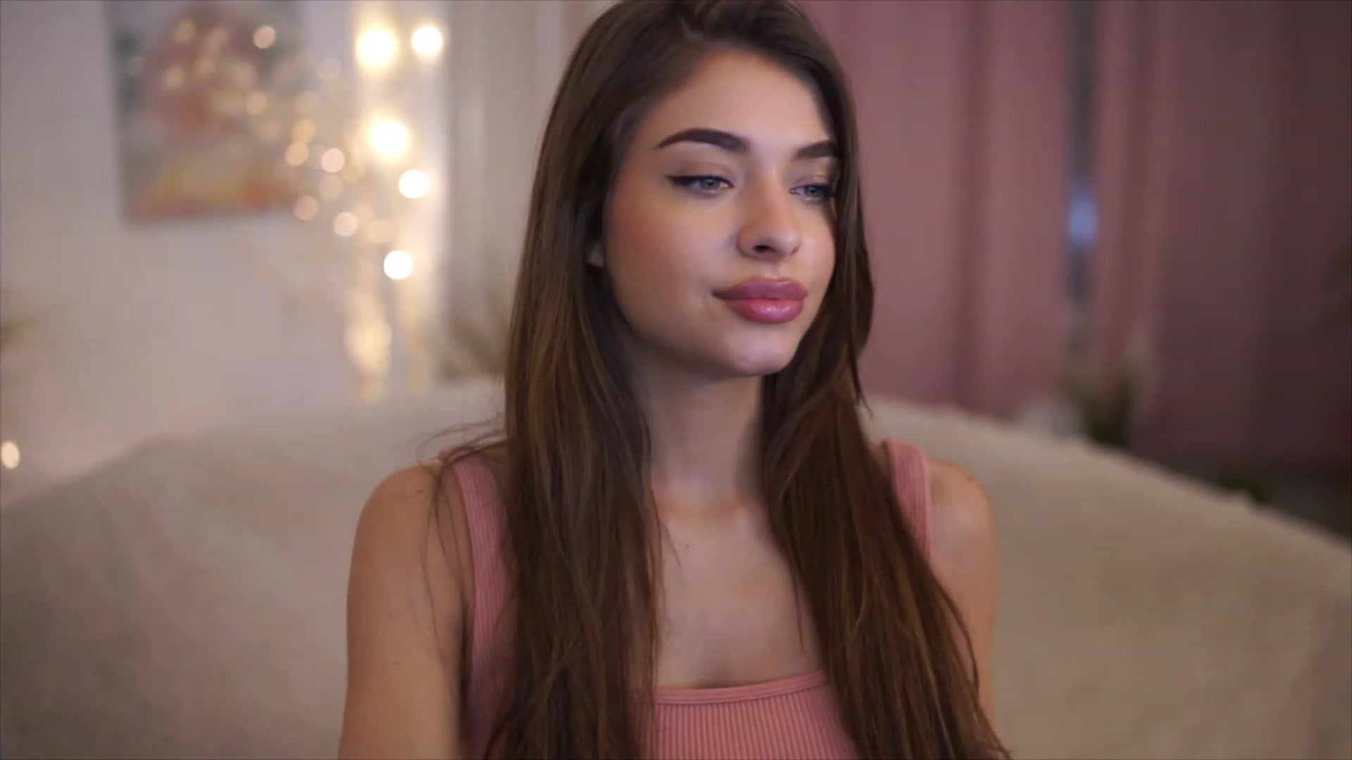 Gallery image thumbnail from Patrascanu333's myfreecams stream on, 01/02/2023, 17:26 image 2 of 20