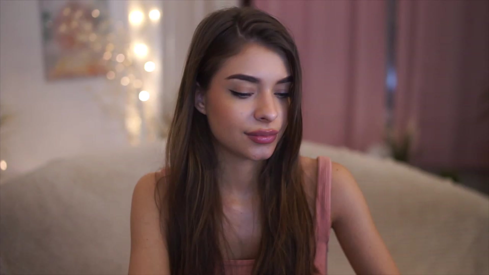 Gallery image thumbnail from Patrascanu333's myfreecams stream on, 01/02/2023, 17:26 image 6 of 20