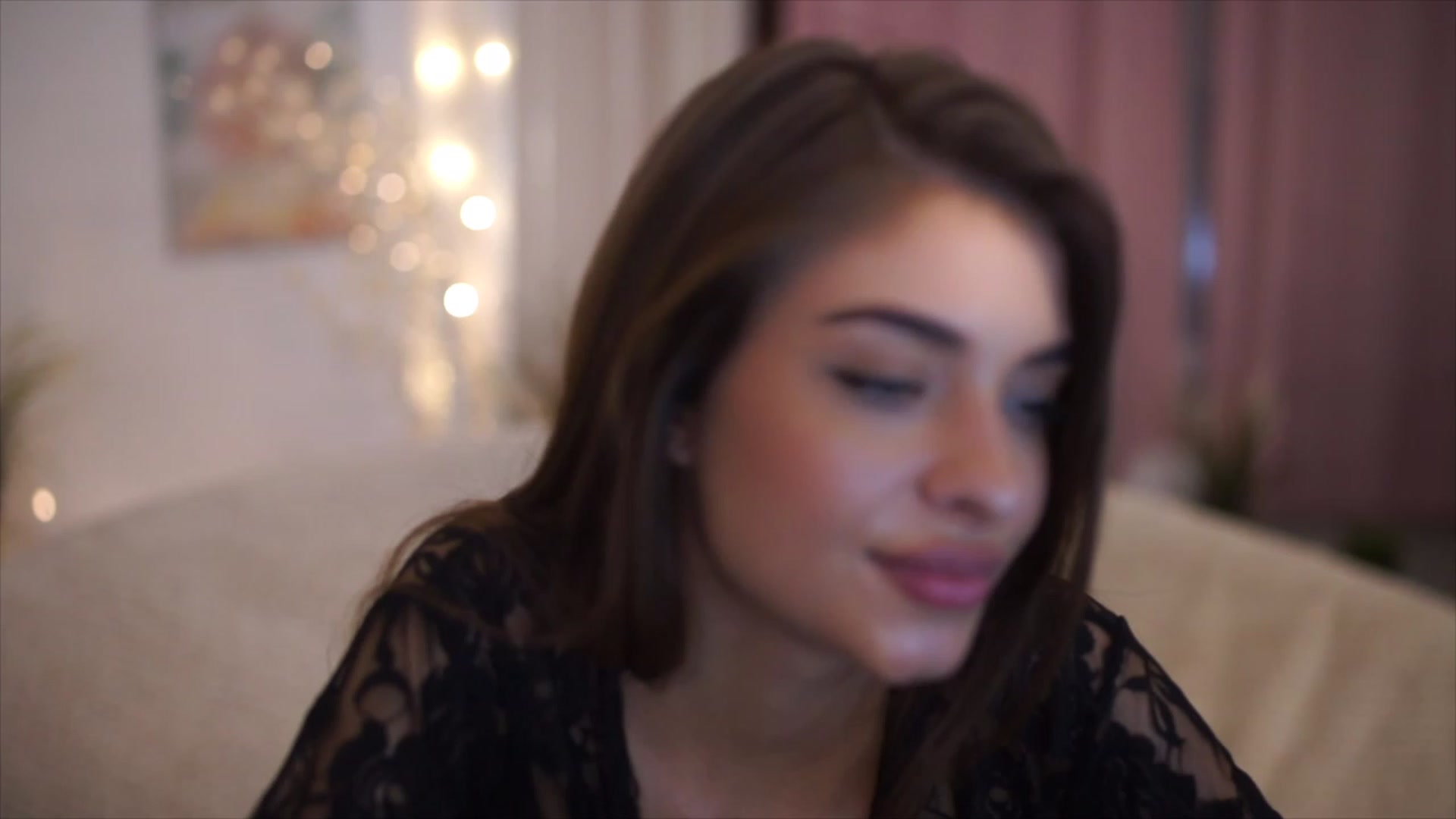 Gallery image thumbnail from Patrascanu333's myfreecams stream on, 01/02/2023, 18:08 image 15 of 20
