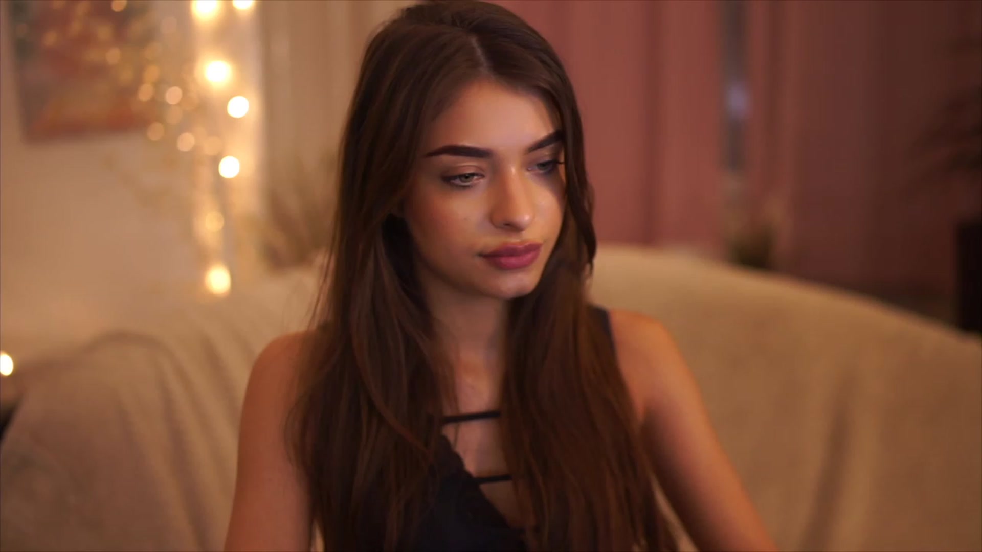 Gallery image thumbnail from Patrascanu333's myfreecams stream on, 01/03/2023, 18:00 image 18 of 20