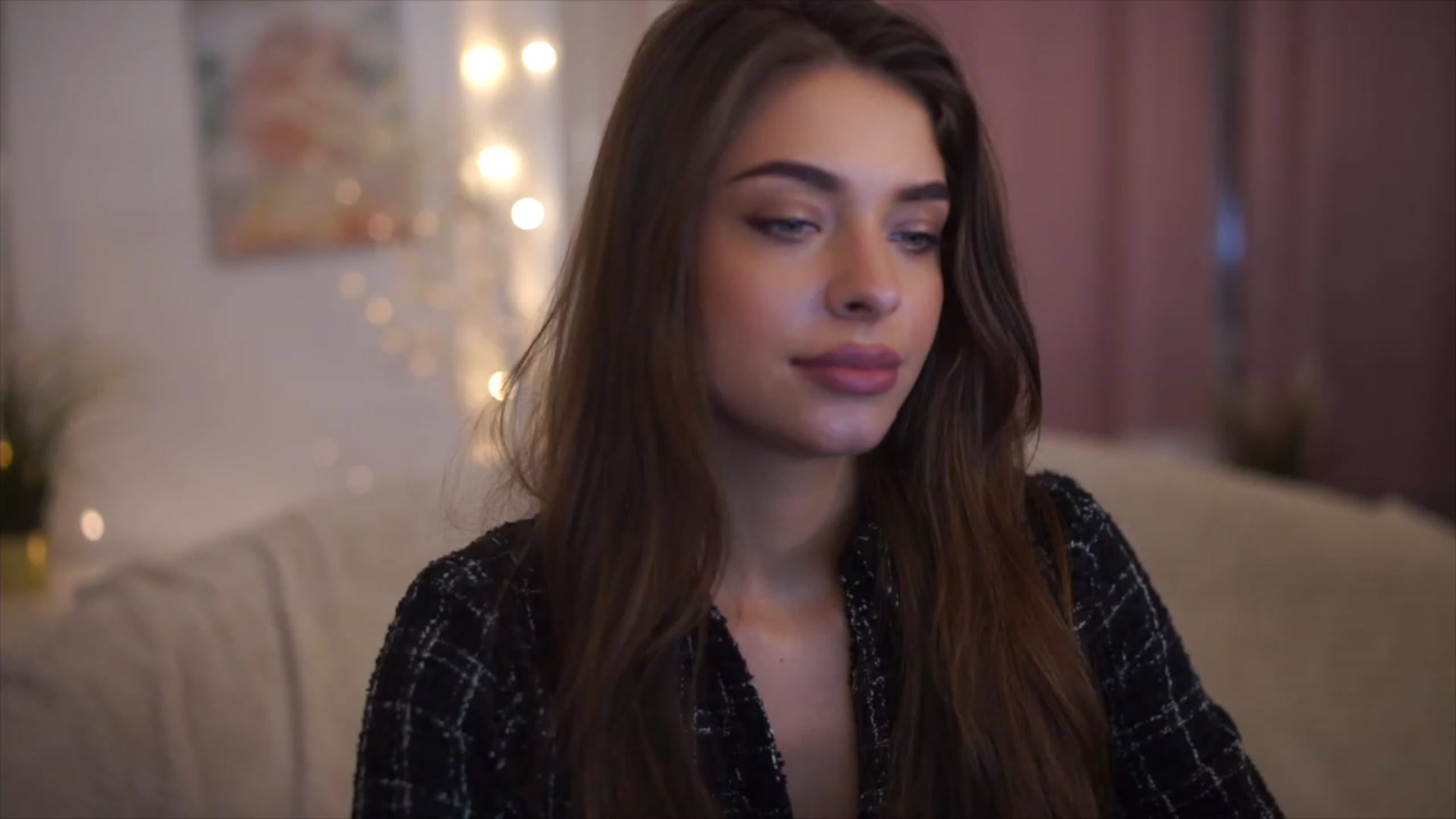 Gallery image thumbnail from Patrascanu333's myfreecams stream on, 01/05/2023, 16:34 image 18 of 20