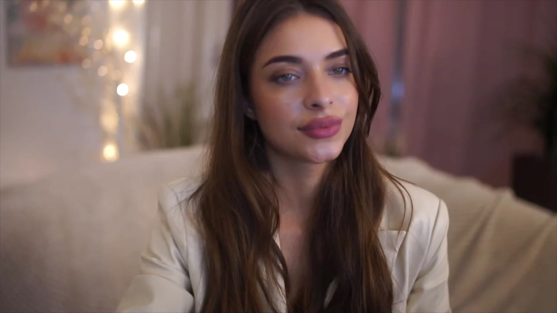 Gallery image thumbnail from Patrascanu333's myfreecams stream on, 01/08/2023, 21:08 image 20 of 20