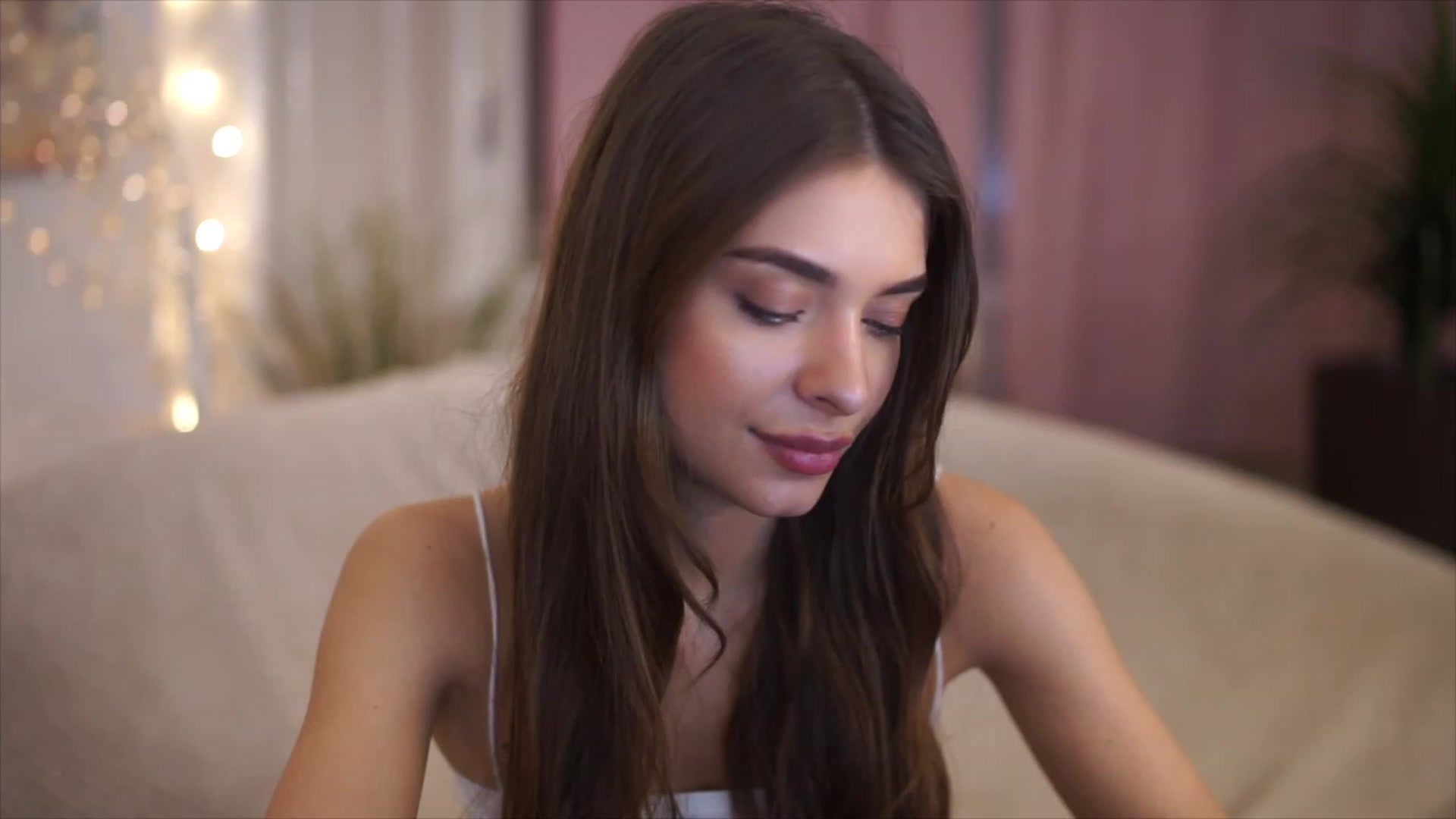 Gallery image thumbnail from Patrascanu333's myfreecams stream on, 01/09/2023, 18:34 image 11 of 20