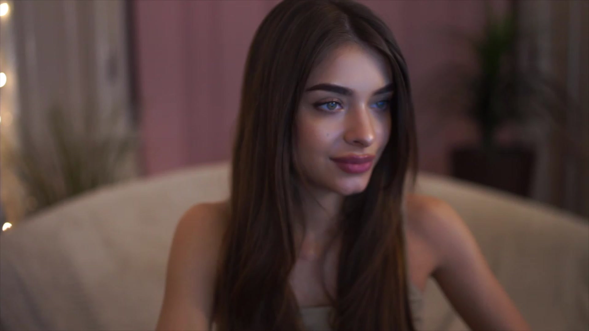 Gallery image thumbnail from Patrascanu333's myfreecams stream on, 01/12/2023, 17:33 image 18 of 20