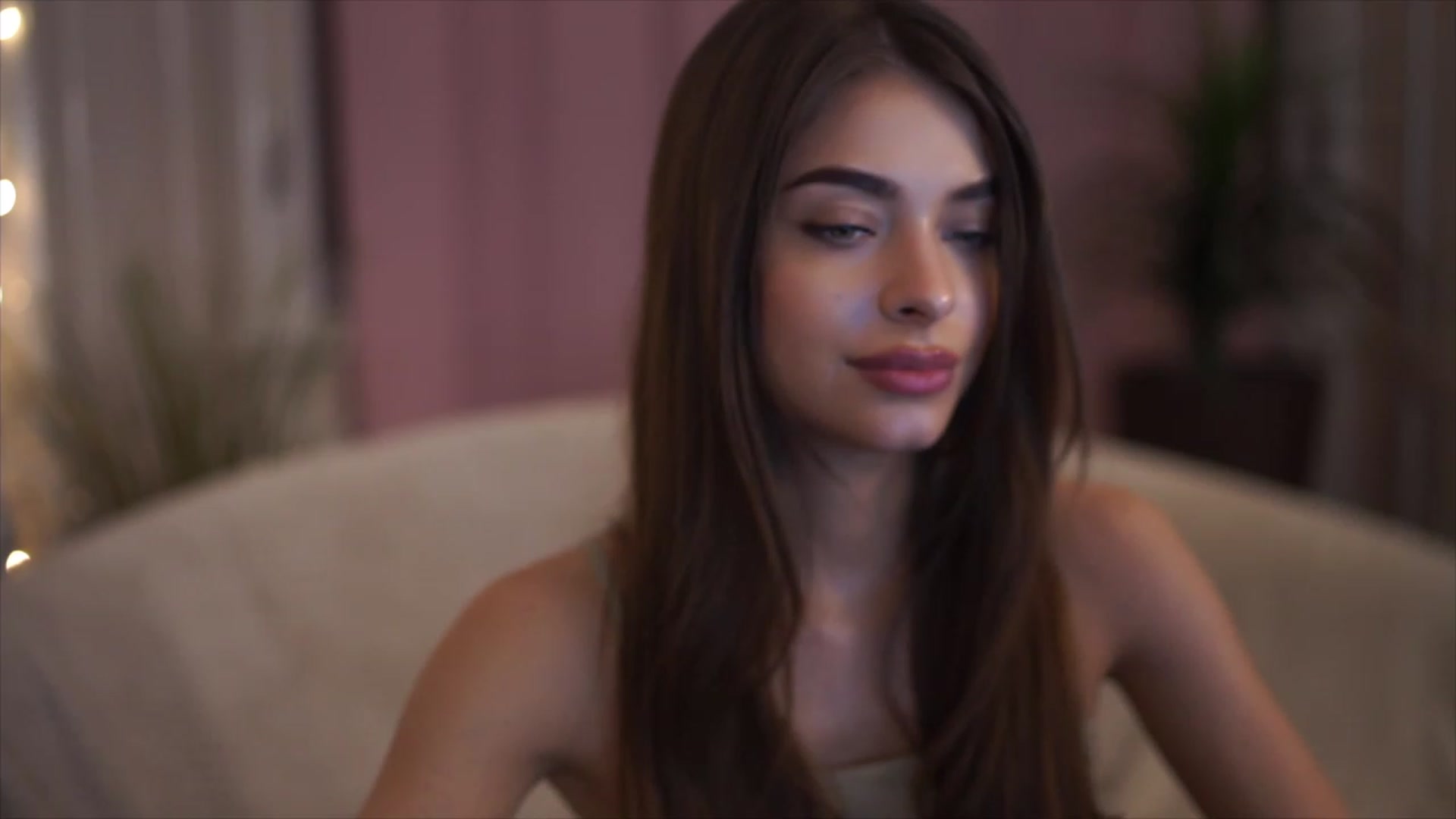 Gallery image thumbnail from Patrascanu333's myfreecams stream on, 01/12/2023, 17:33 image 17 of 20