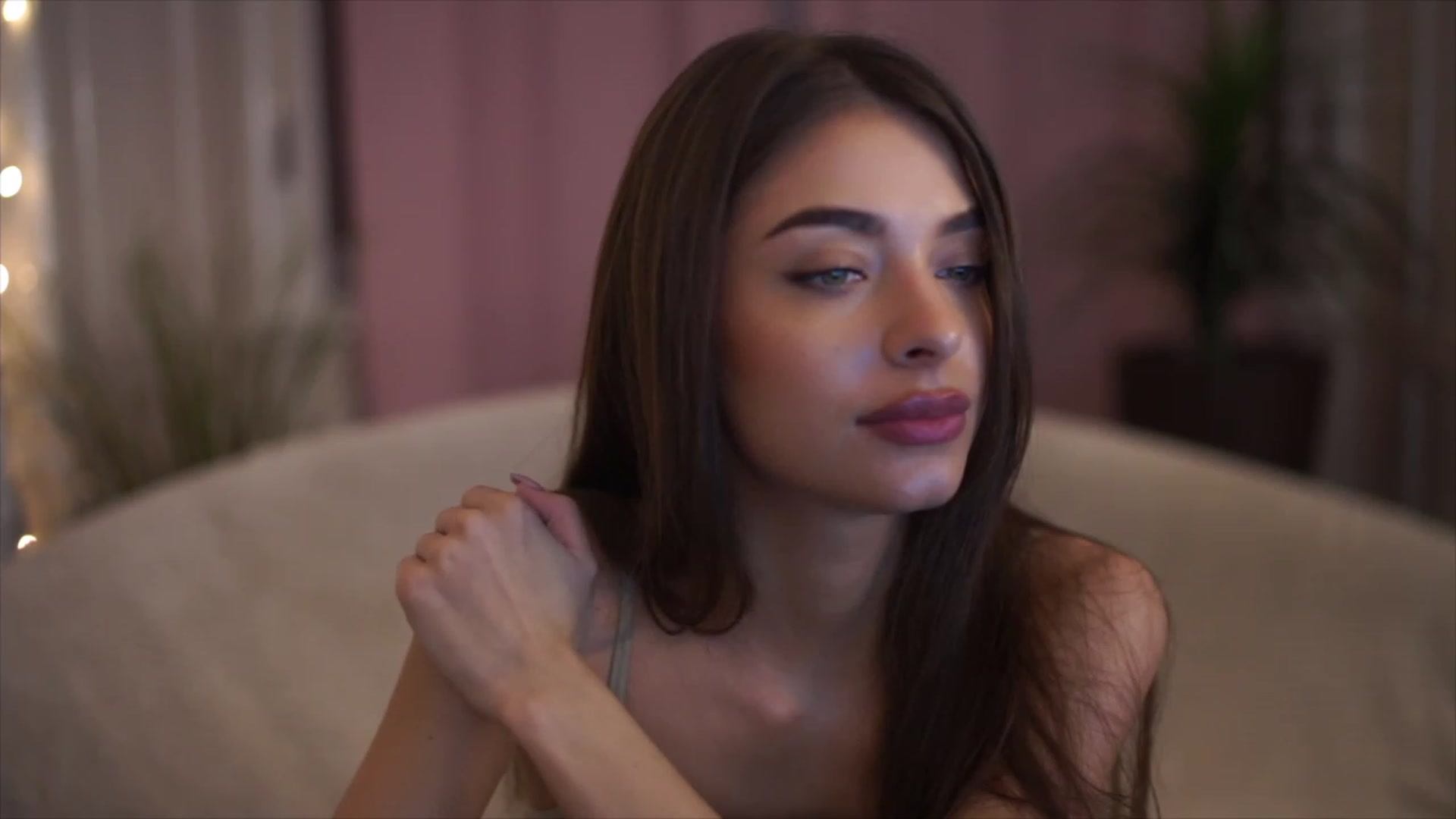 Gallery image thumbnail from Patrascanu333's myfreecams stream on, 01/12/2023, 17:33 image 8 of 20