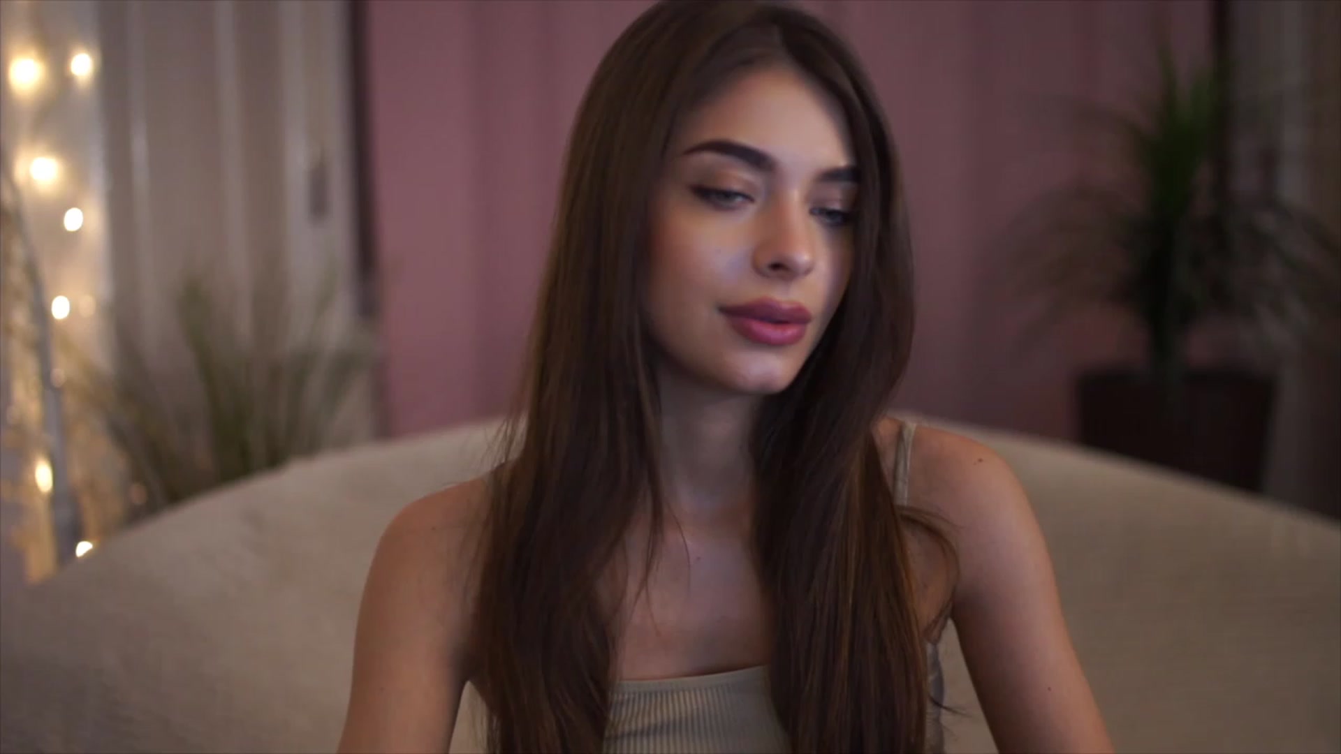 Gallery image thumbnail from Patrascanu333's myfreecams stream on, 01/12/2023, 17:33 image 5 of 20
