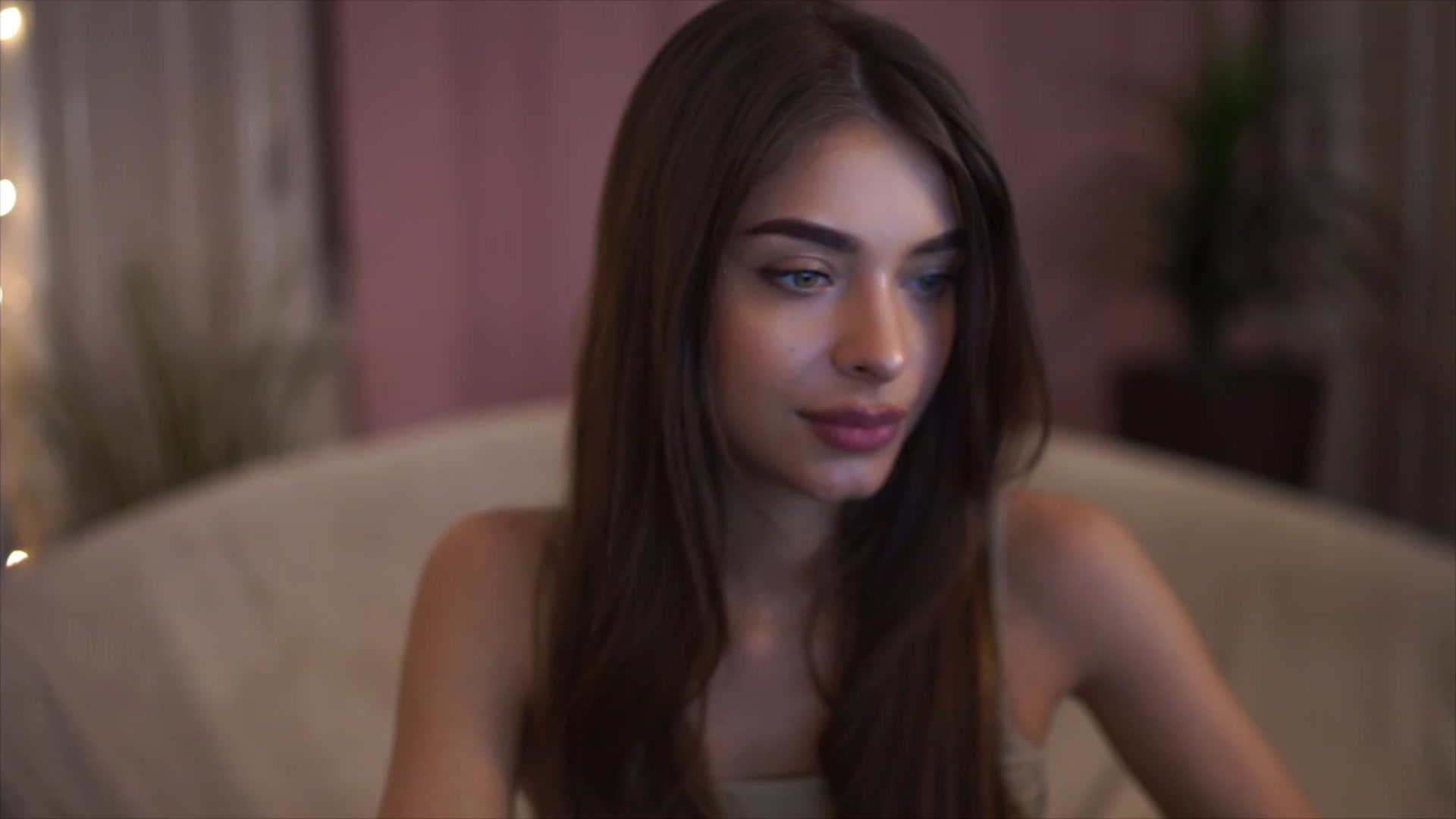 Gallery image thumbnail from Patrascanu333's myfreecams stream on, 01/12/2023, 17:33 image 15 of 20