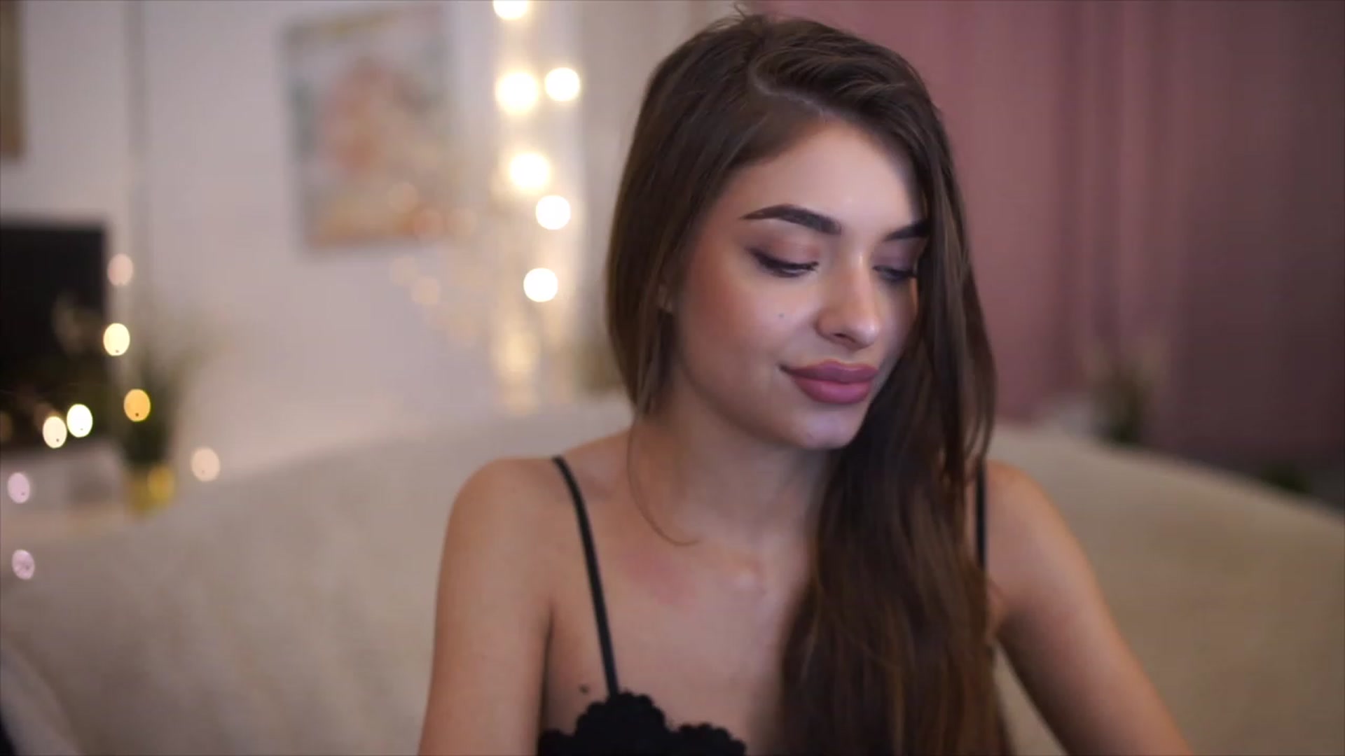 Gallery image thumbnail from Patrascanu333's myfreecams stream on, 01/13/2023, 17:56 image 12 of 20